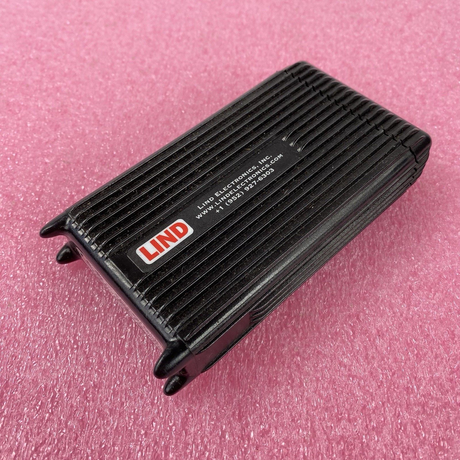 LIND Model # DE2045-1342 FF 20V 4.5A Automobile Adapter No Cables