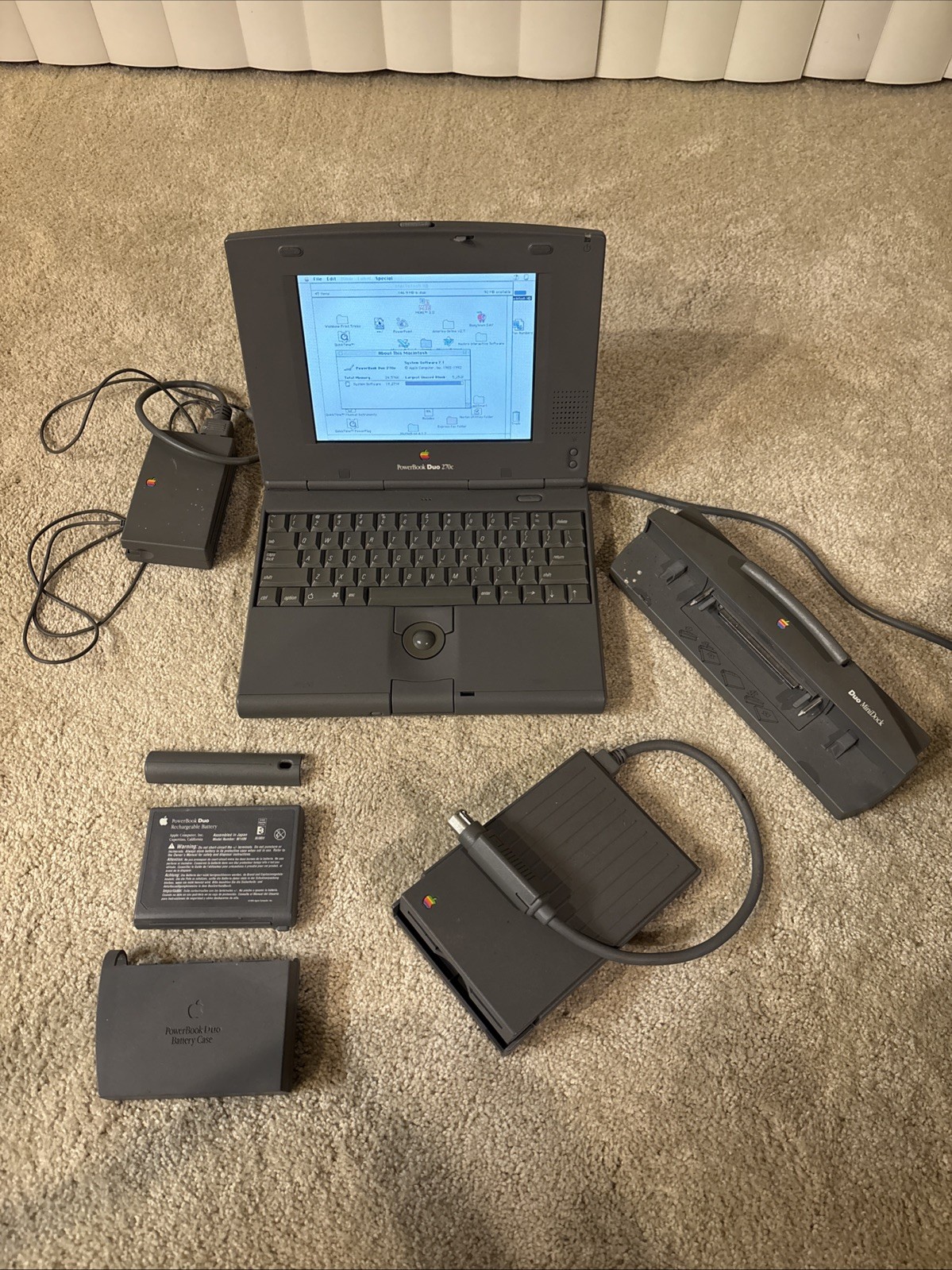 Macintosh PowerBook Duo 270c W/ Accessories & MiniDock Software Version 7.1