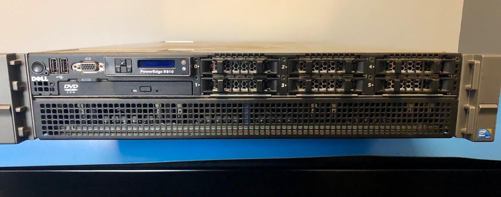 Dell PowerEdge R810 Xeon E7-4830 2.2GHz 192 GB -  2U Server No Drives/No OS