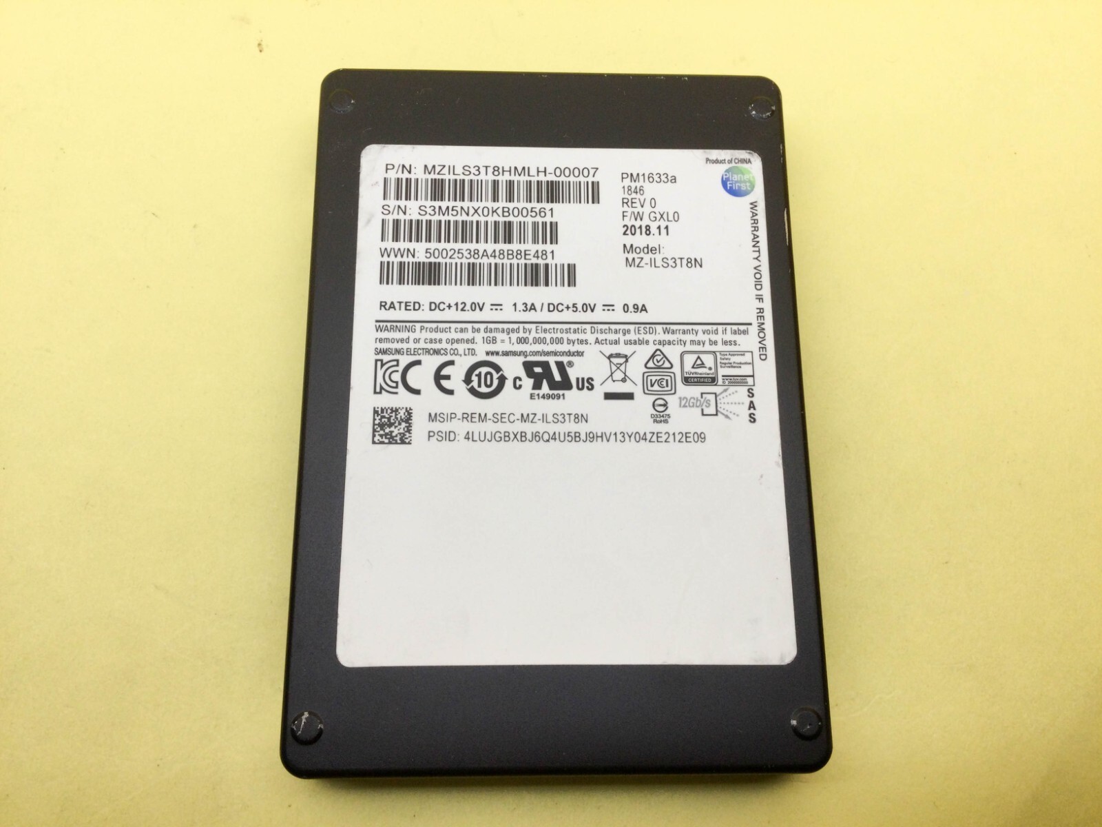 MZ-ILS3T8N Generic Samsung PM1633a 3.84TB SAS 12Gb/s 2.5'' ENT SSD