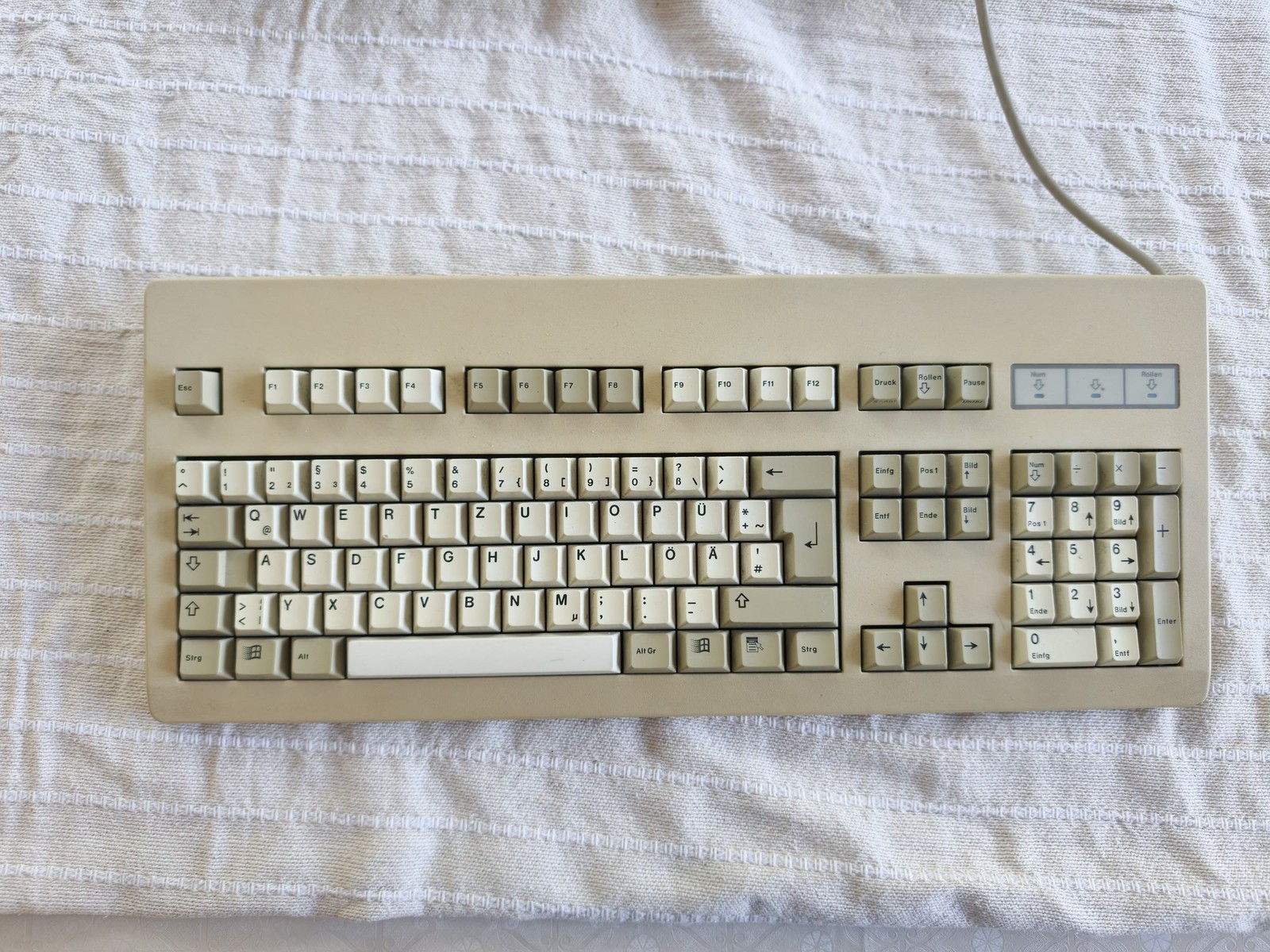 Vintage Keyboard Cherry G80-3000HFMDE Blue MX