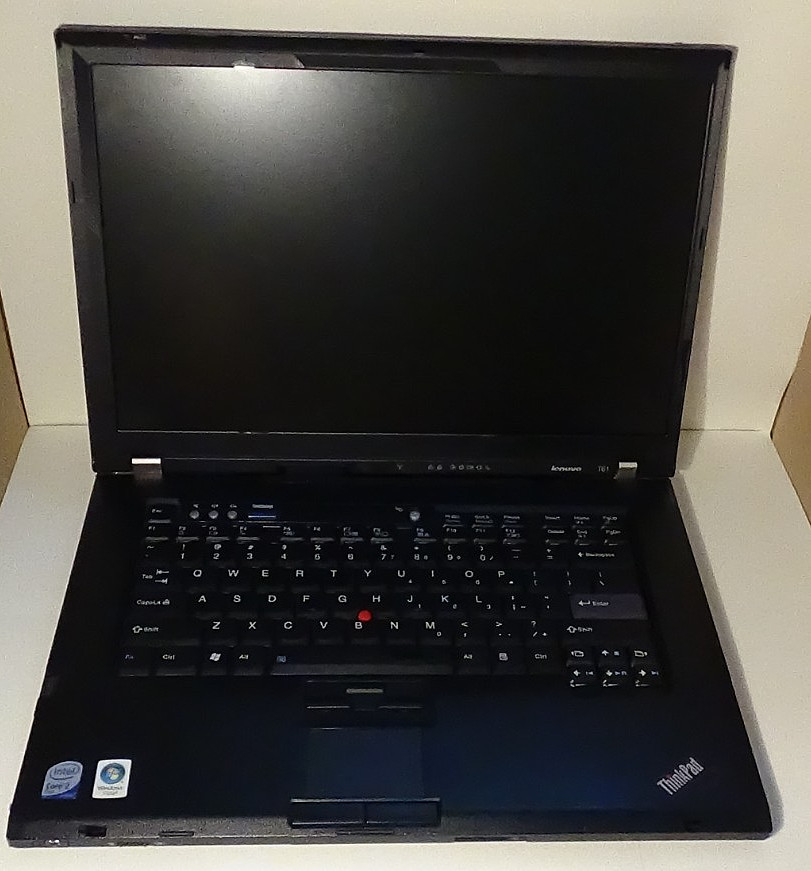 Lenovo Thinkpad T61 With Core 2 Duo T9300 & Nvidia Graphics With Docking Station