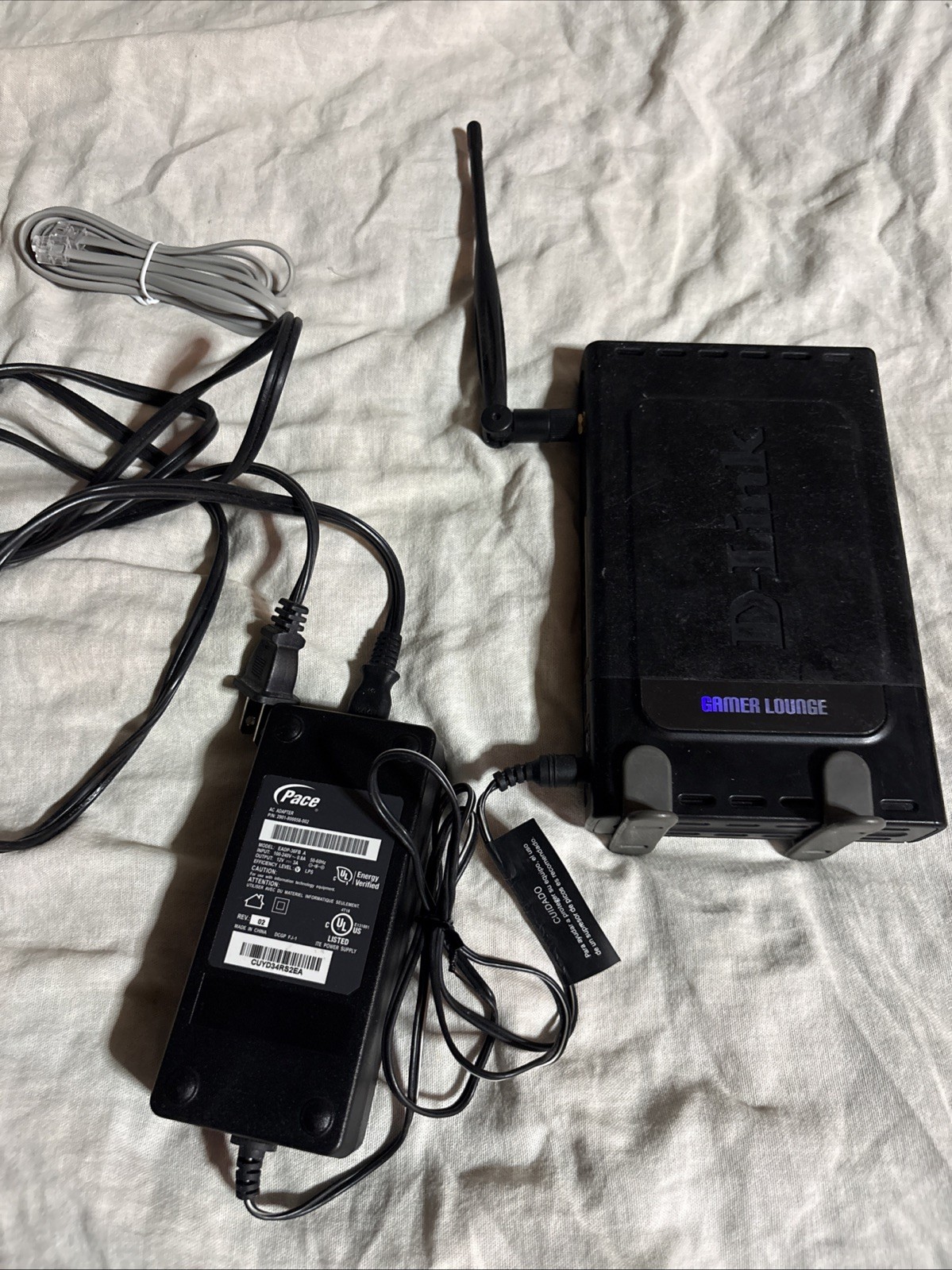 D-Link Gamer Lounge DGL-4300 Wireless Gaming Router w/ Adaptor (as Is)