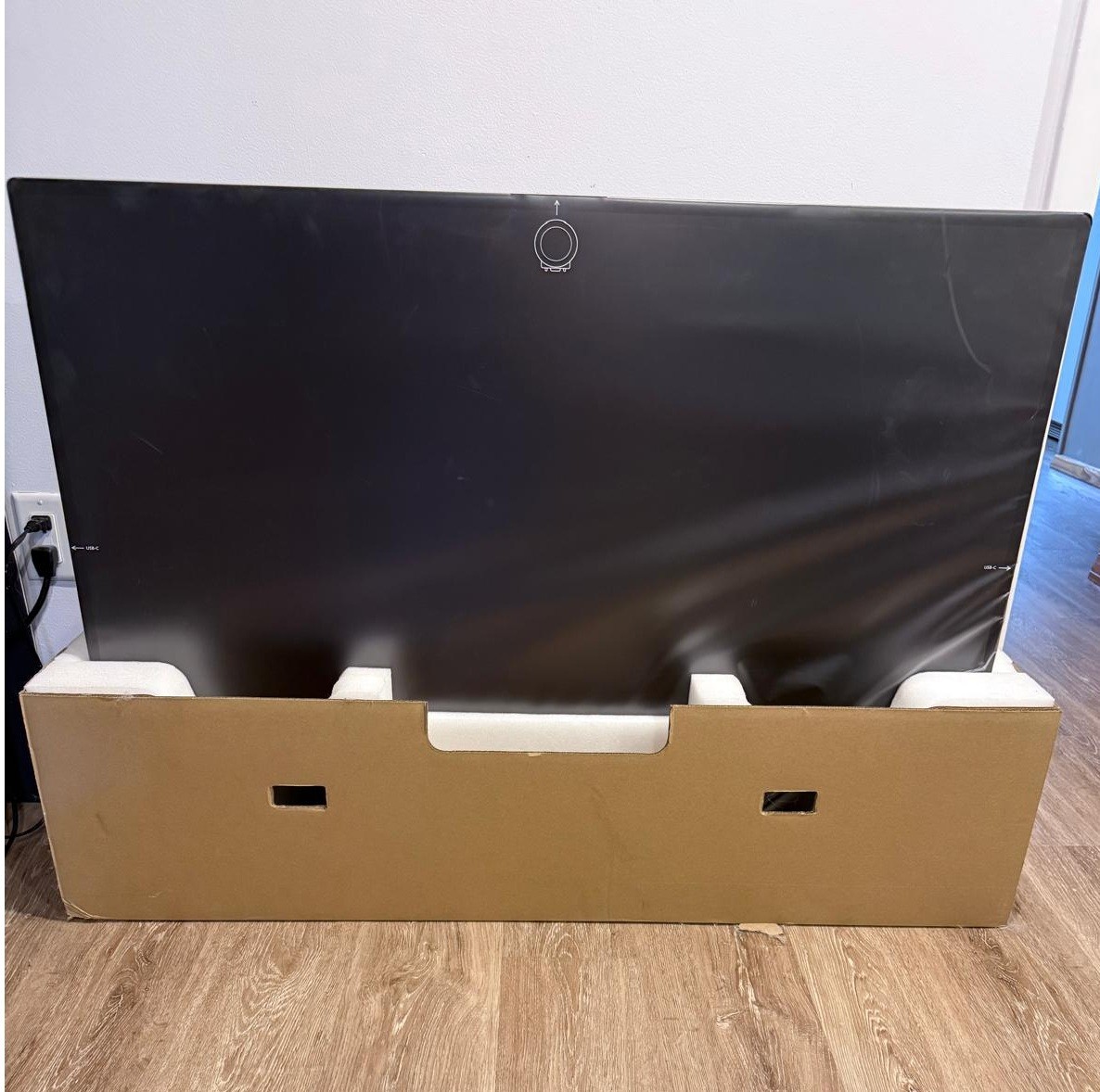 Microsoft Surface Hub 2S 50" 4K + Steelcase Roam Cart (NEW SEALED) & Mount