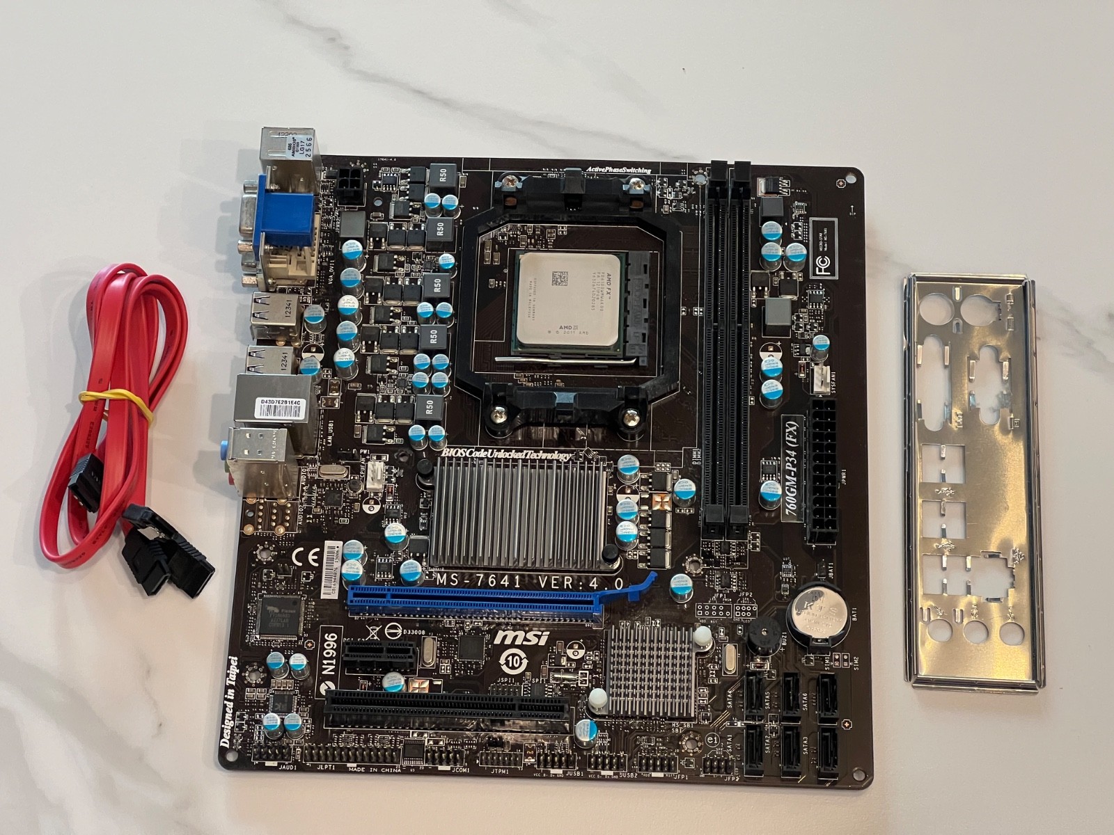 MSI MS-7641 VER 4.0 Motherboard AMD FX-6100 6-Core 3.3GHz CPU