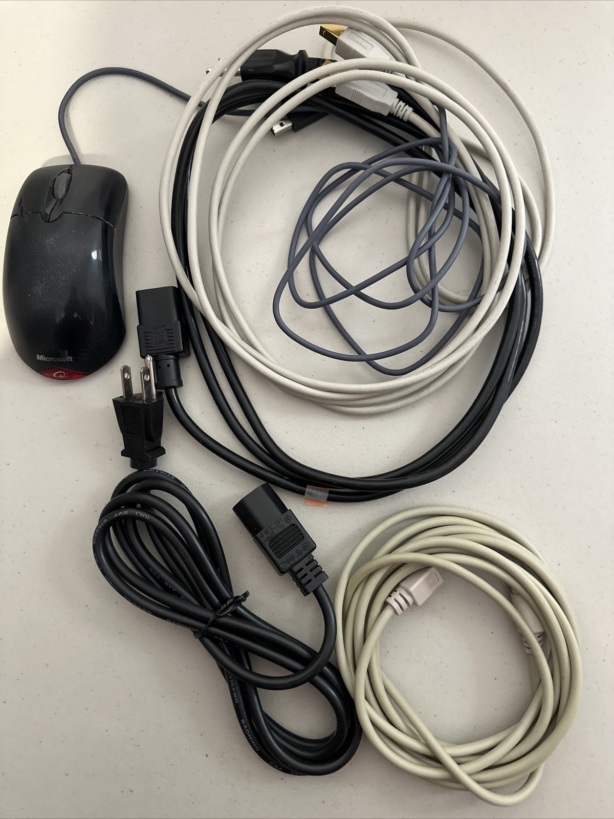 Assorted Computer Cords Mouse