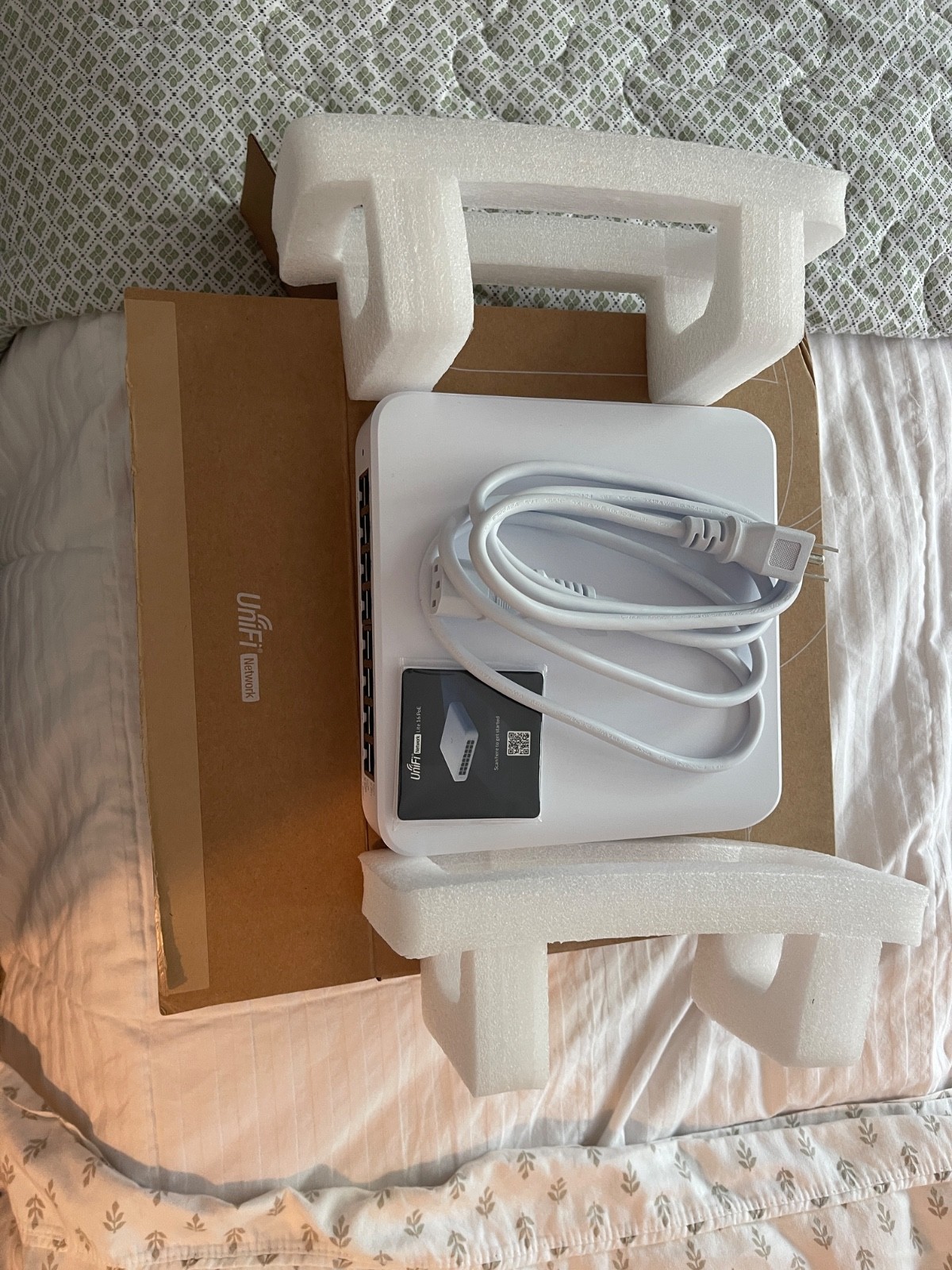 BRAND NEW Ubiquiti UniFi Switch Lite 8 PoE 60W - USW-Lite-8-PoE