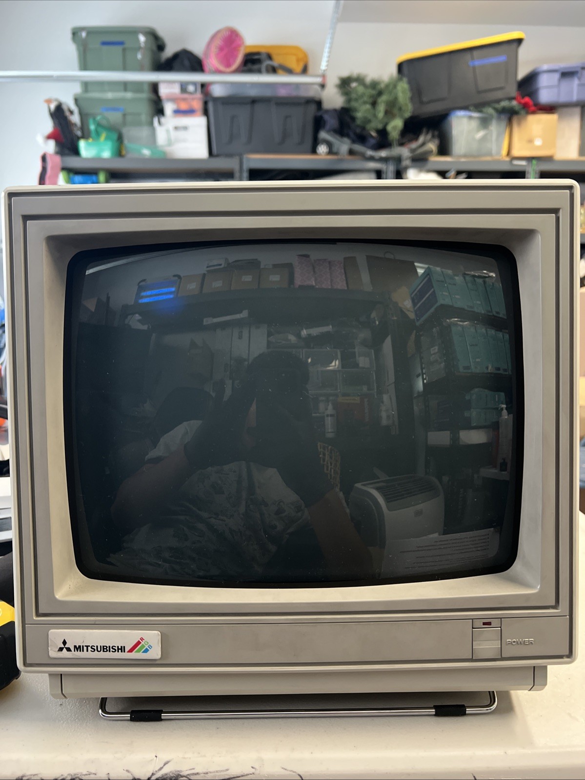 Mitsubishi AT-1332A Color Display Monitor WORKS TURNS ON Excellent Condition