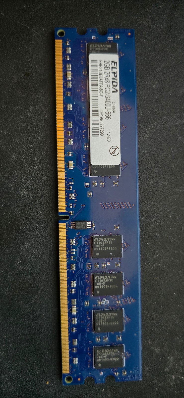 Elpida 2 GB 800 MHz PC2-6400 DDR2 SDRAM Memory (EBE21UE8AFFA8GF)