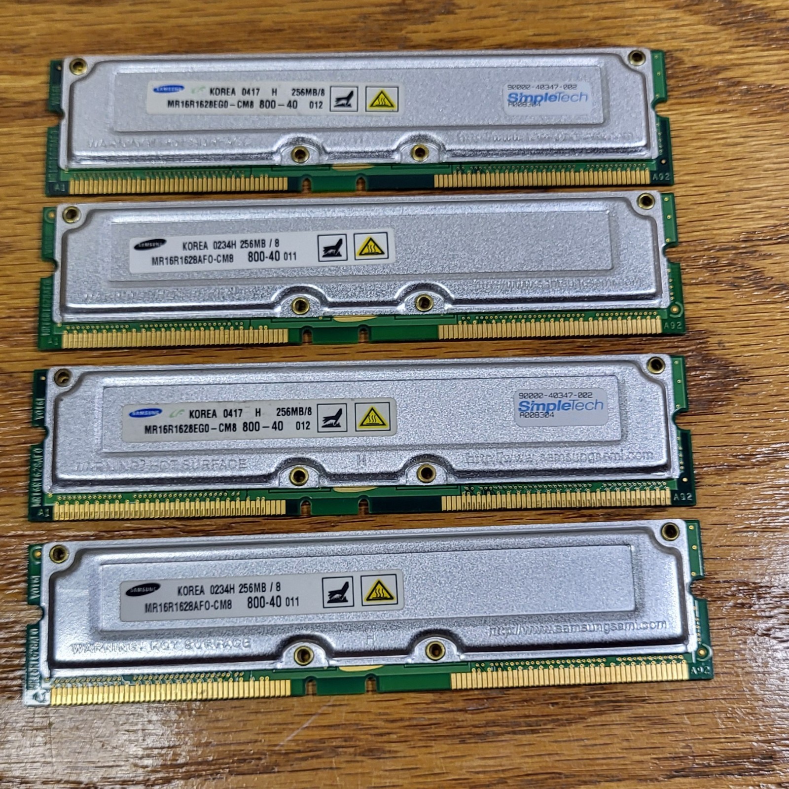 1GB Kit 4x256MB Samsung PC800 RAMBUS RDRAM RIMM MR16R162BAF0-CM8,UNTESTED,Parts 