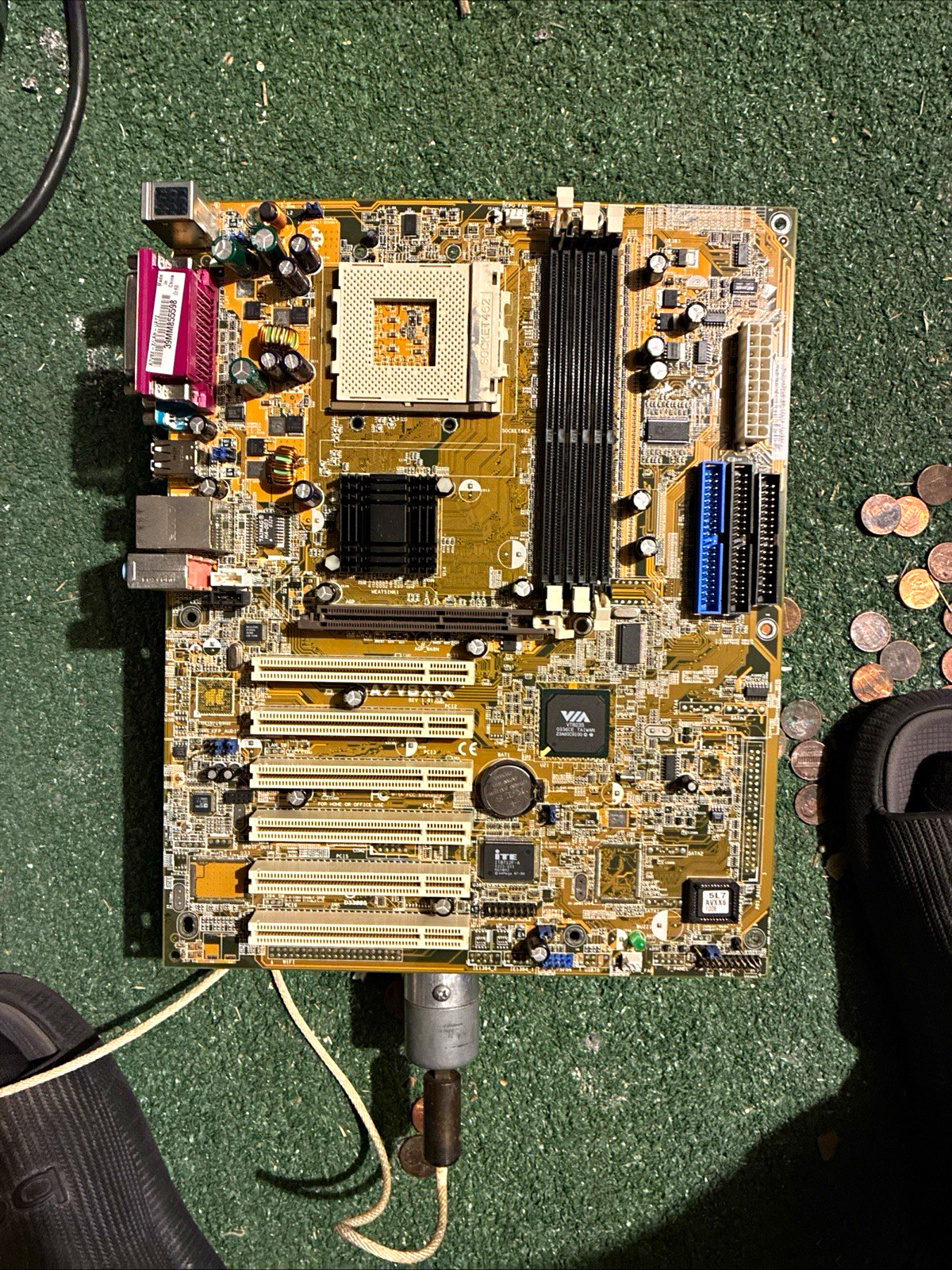ASUS A7V8X-X ATX Socket A AMD DDR Motherboard AGP/PCI On-Board Audio
