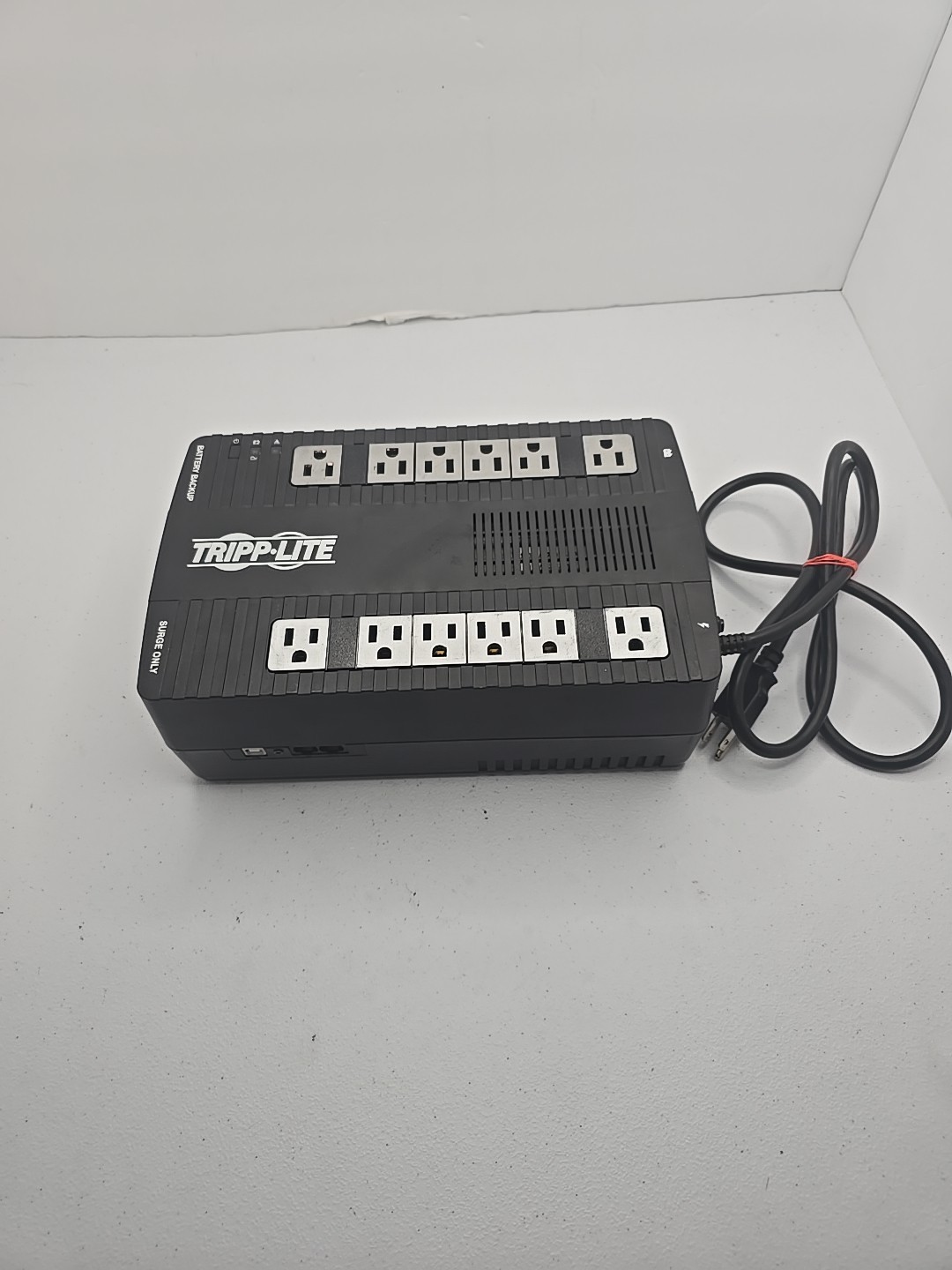 Tripp Lite AVR Series 120V 750VA 450W Ultra-Compact Line-Interactive UPS