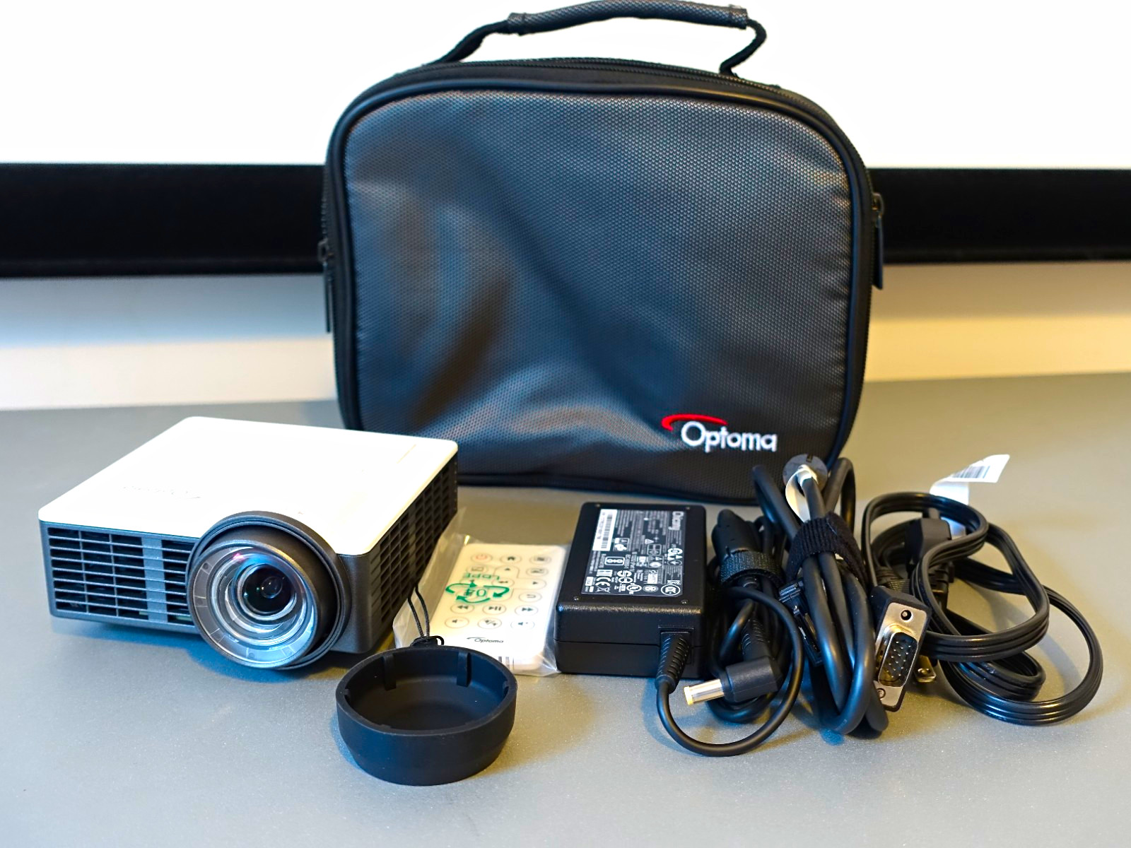 Optoma ML750ST DLP LED Short Throw WXGA Projector 