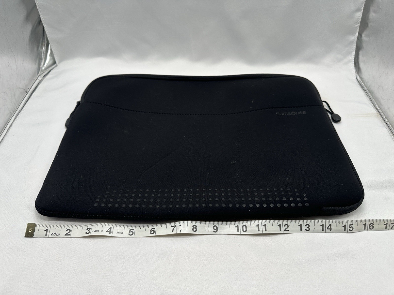 Samsonite Laptop Sleeve, Black, 15.6-Inch Sleeve