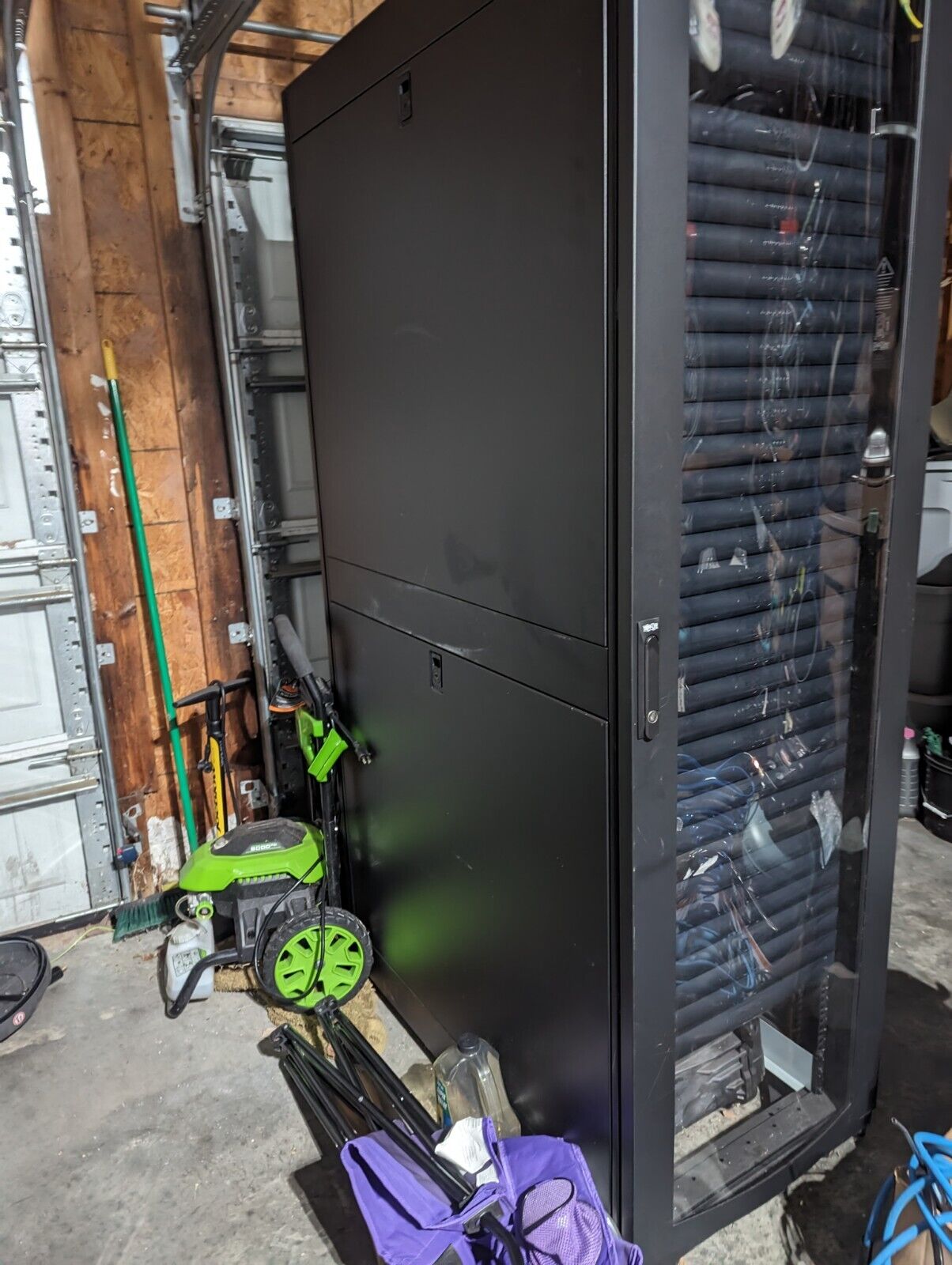 Tripp Lite 42u Rack Enclosure Server Cabinet 47.25 Inch Deep W/ Doors and Sides