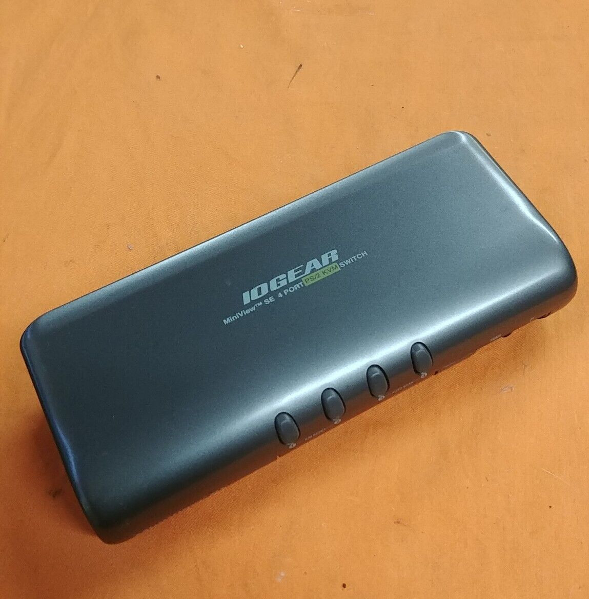 IOGEAR MINIVIEW SE 4-PORT PS/2 KVM SWITCH | GCS84B - no power