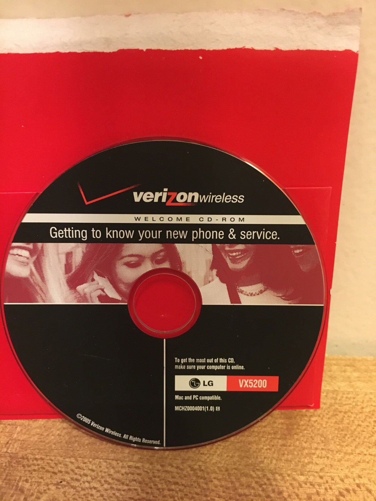 Verizon Welcome CD-ROM / Reference Guide Getting to know your LG VX5200 Cell