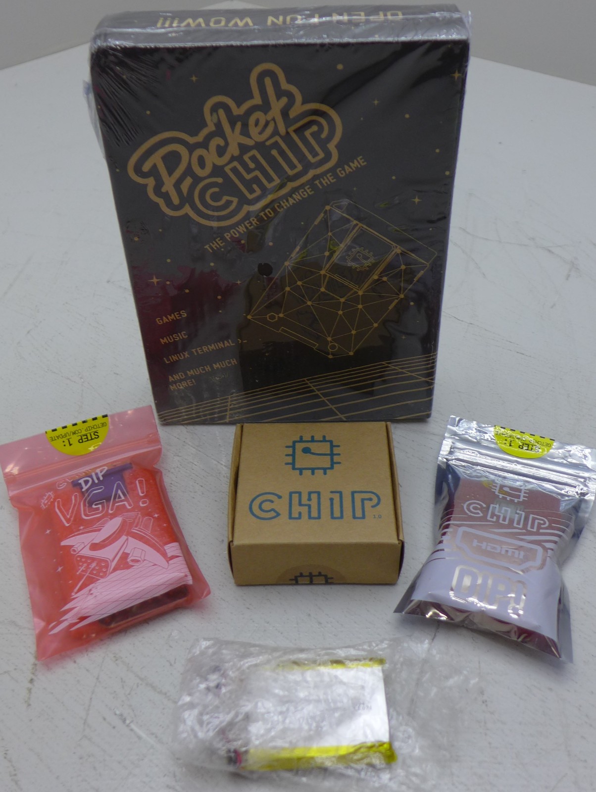 NextThing Pocket Chip Handheld Computer with VGA HDMI DIP Complete Set - NEW