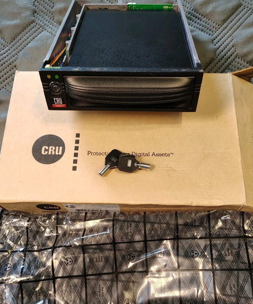 CRU 8440-6502-0500 DP10 SAS/SATA, DataPort 10, 6GB New Open Box