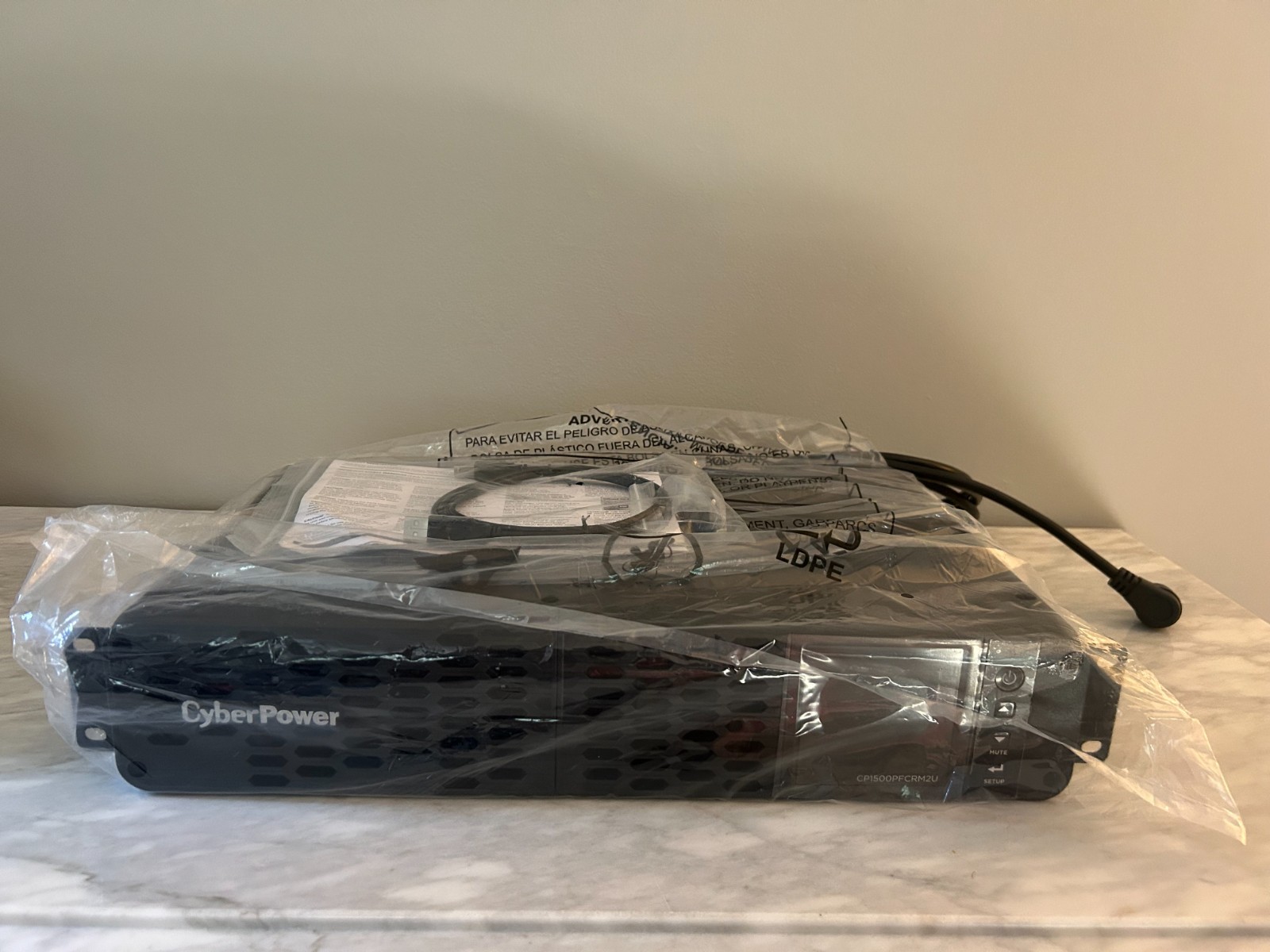 CyberPower CP1500PFCRM2U 1500 VA 1000W Battery