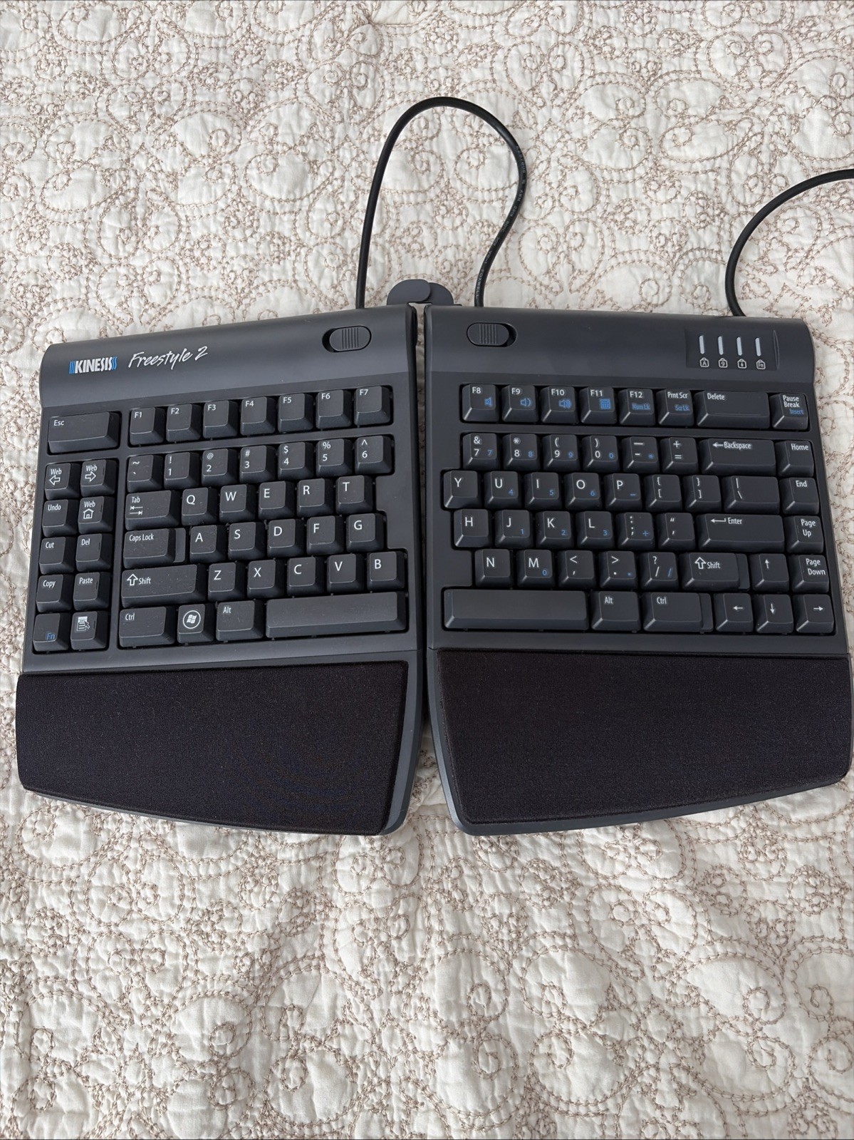 Kinesis Freestyle2 Ergonomic Split Keyboard for Mac - KB800HMBUS w VIP3 Lifters