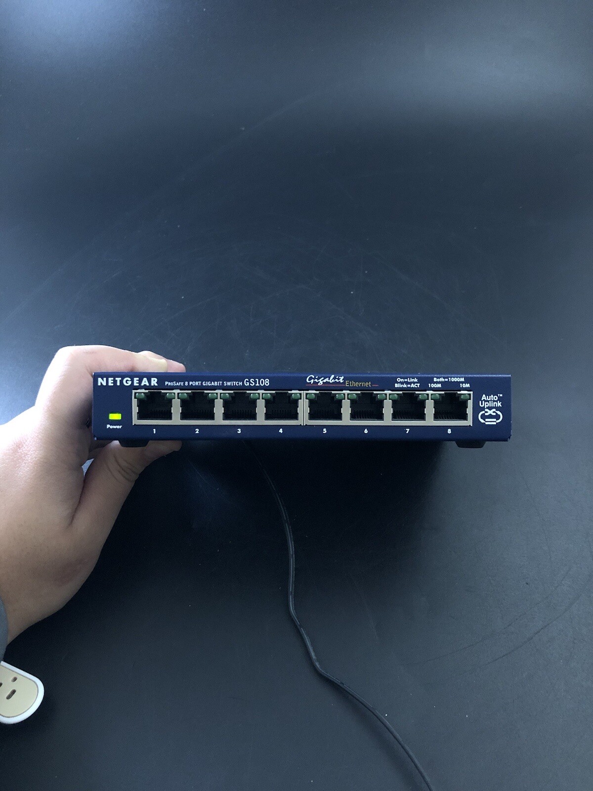 NETGEAR ProSafe 8-Port Gigabit Ethernet Workgroup Network Switch GS108 V3 Ve10