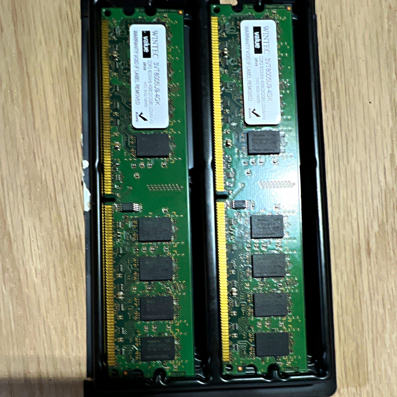 WINTEC Value 4GB (2x2GB) DDR2 SDRAM PC2-6400U 240-Pin DIMM Unbuffered