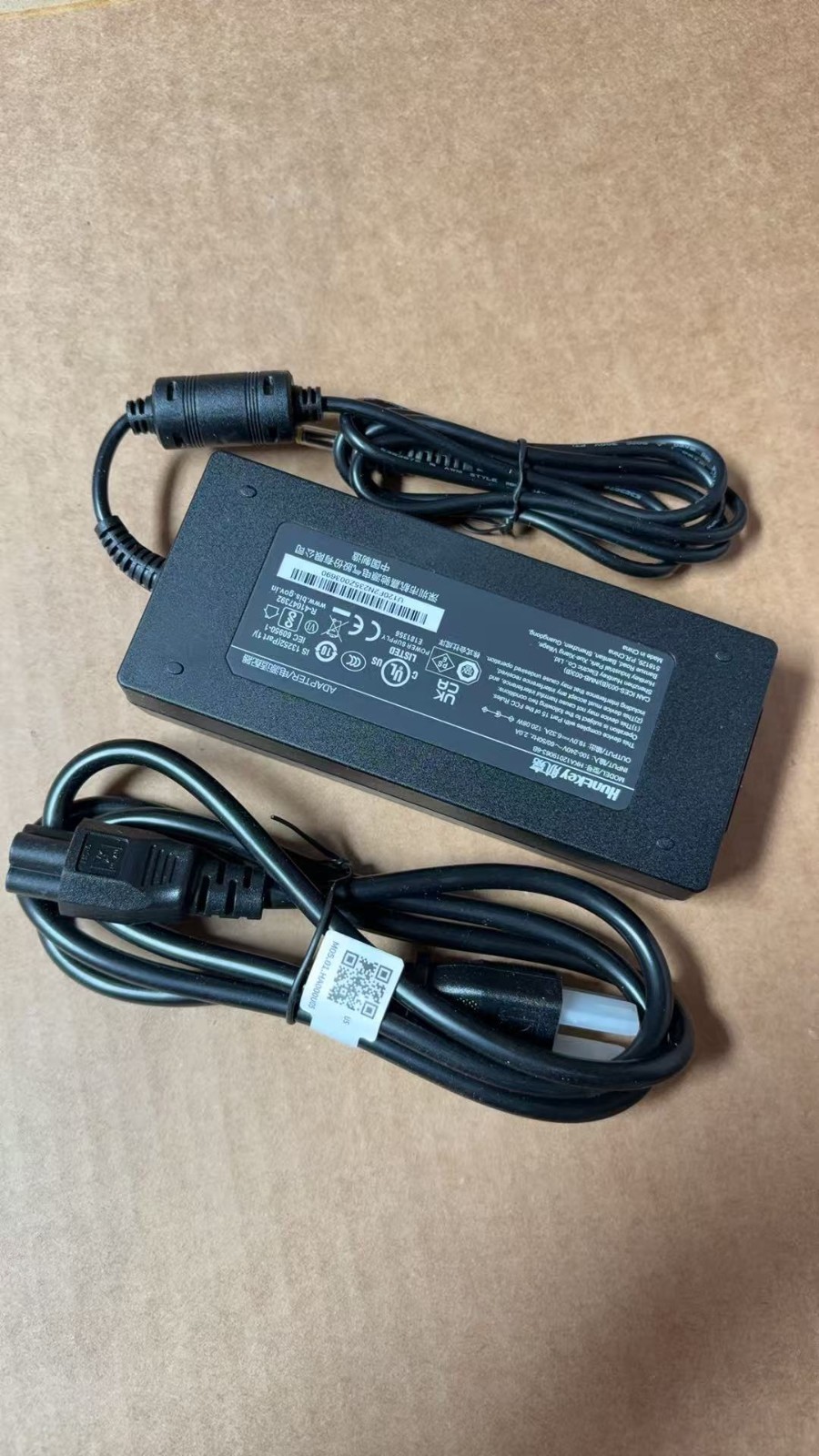 Huntkey HKA12019063-6B 120W 19V 6.32A AC DC Adapter Charger with Power Cord