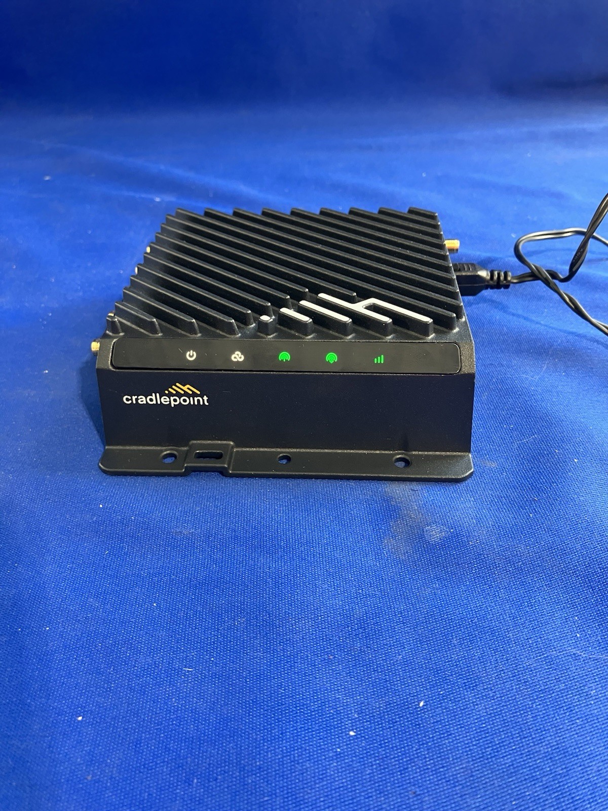 Cradlepoint R920 Wireless Router - POWER ON TESTED - No Adapter