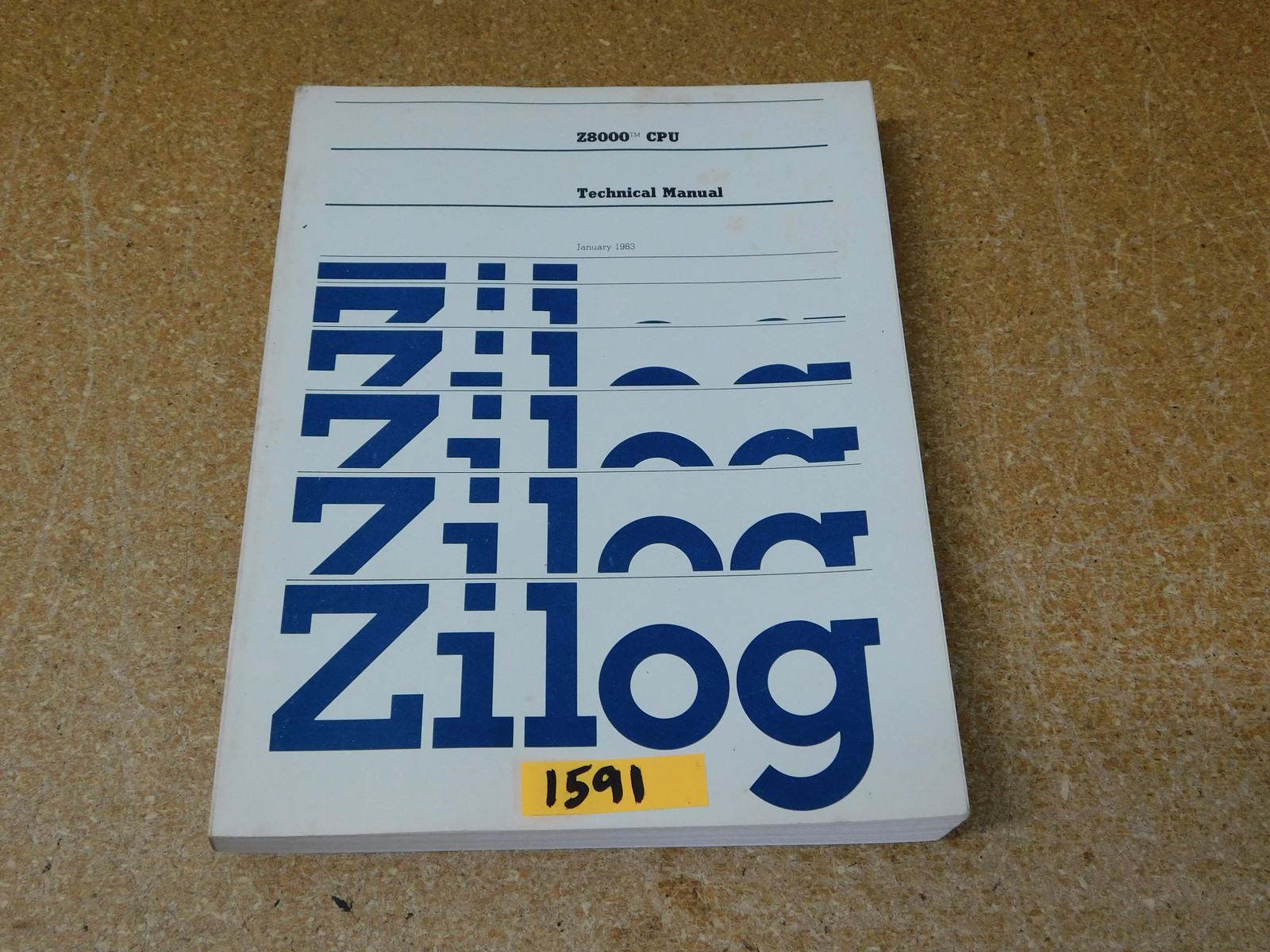 Zilog Z8000 Vintage Computer CPU Technical Manual January 1983 (original)