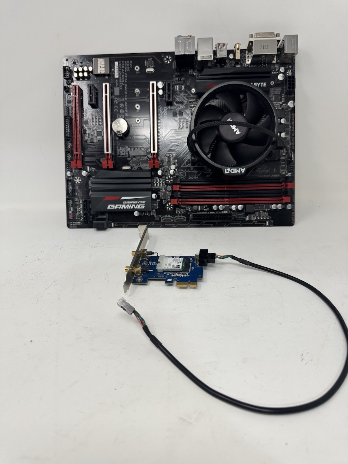 Gigabyte GA-AB350-GAMING 3 AM4 Motherboard AMD Vega 8 With Wireless Bluetooth