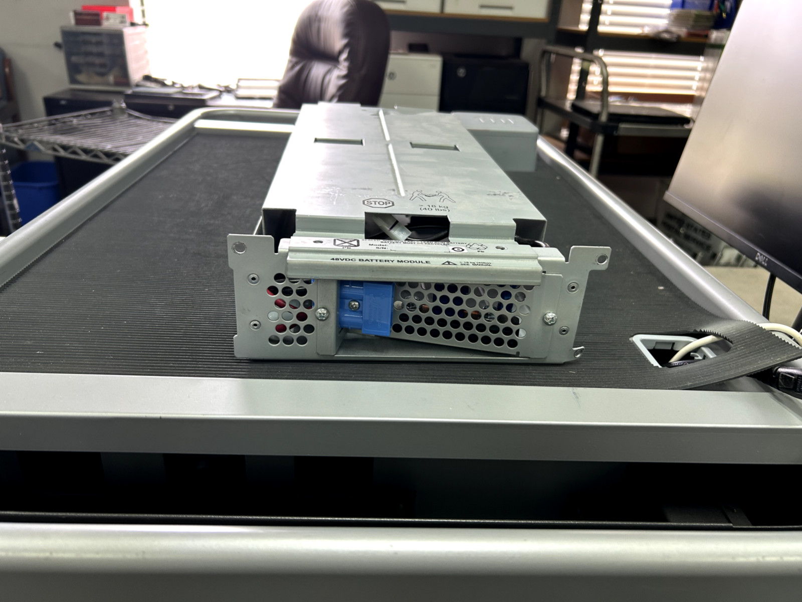 APC RBC43 Replacement Battery Cartridge Tray  w/ cables No Batteries