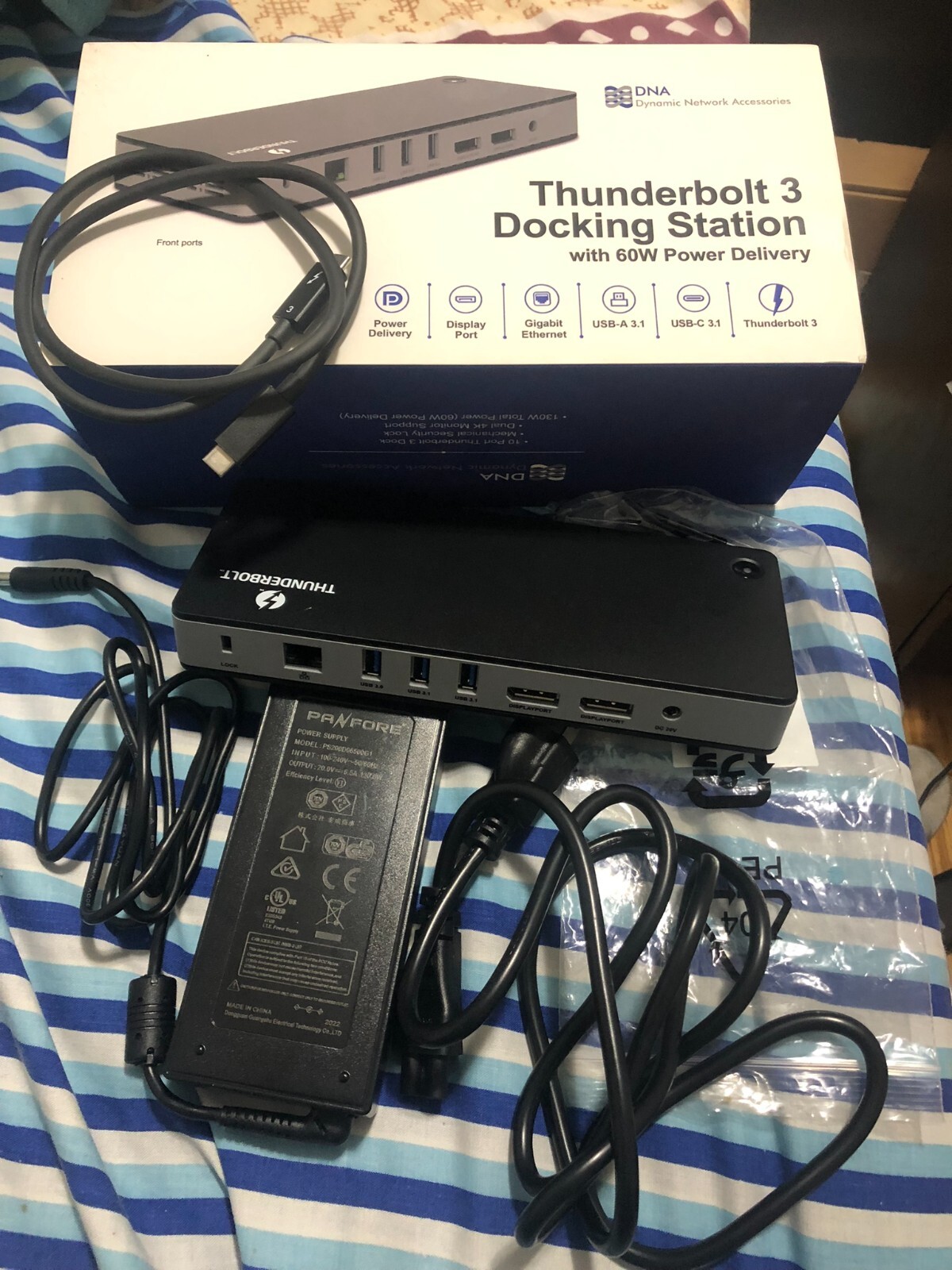 NEW Thunderbolt 3 Dock station USB 3.0 w/  Adapter (DNA)