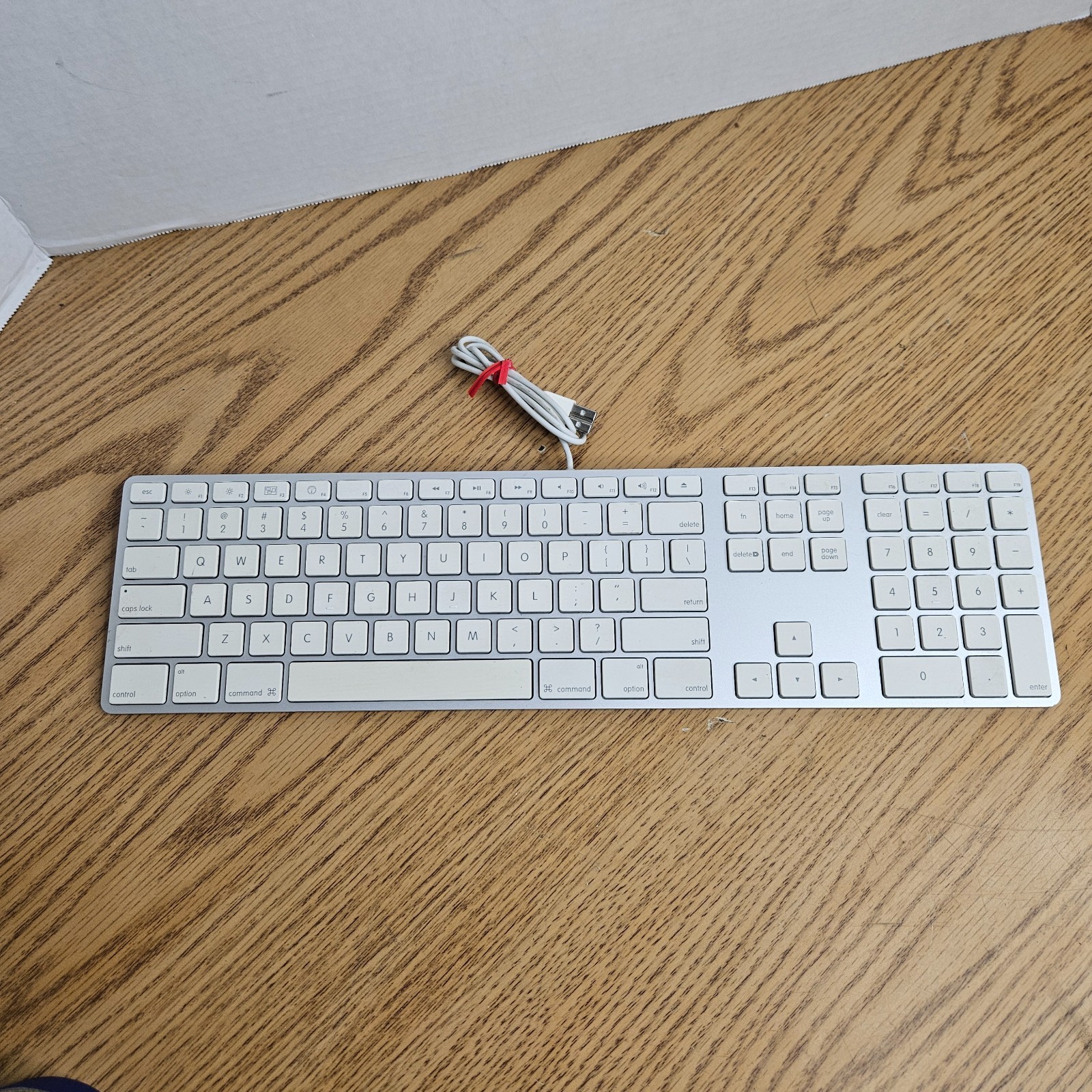 Genuine Apple A1243 Wired USB Keyboard for iMac Mac Mini Mac Pro Numeric Keypad