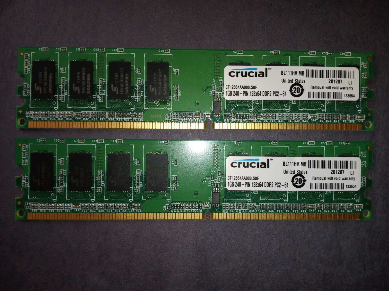 Crucial 2x1GB  CT12864AA800.S8F DDR2 DIMM 128Mx64 Ram Memory