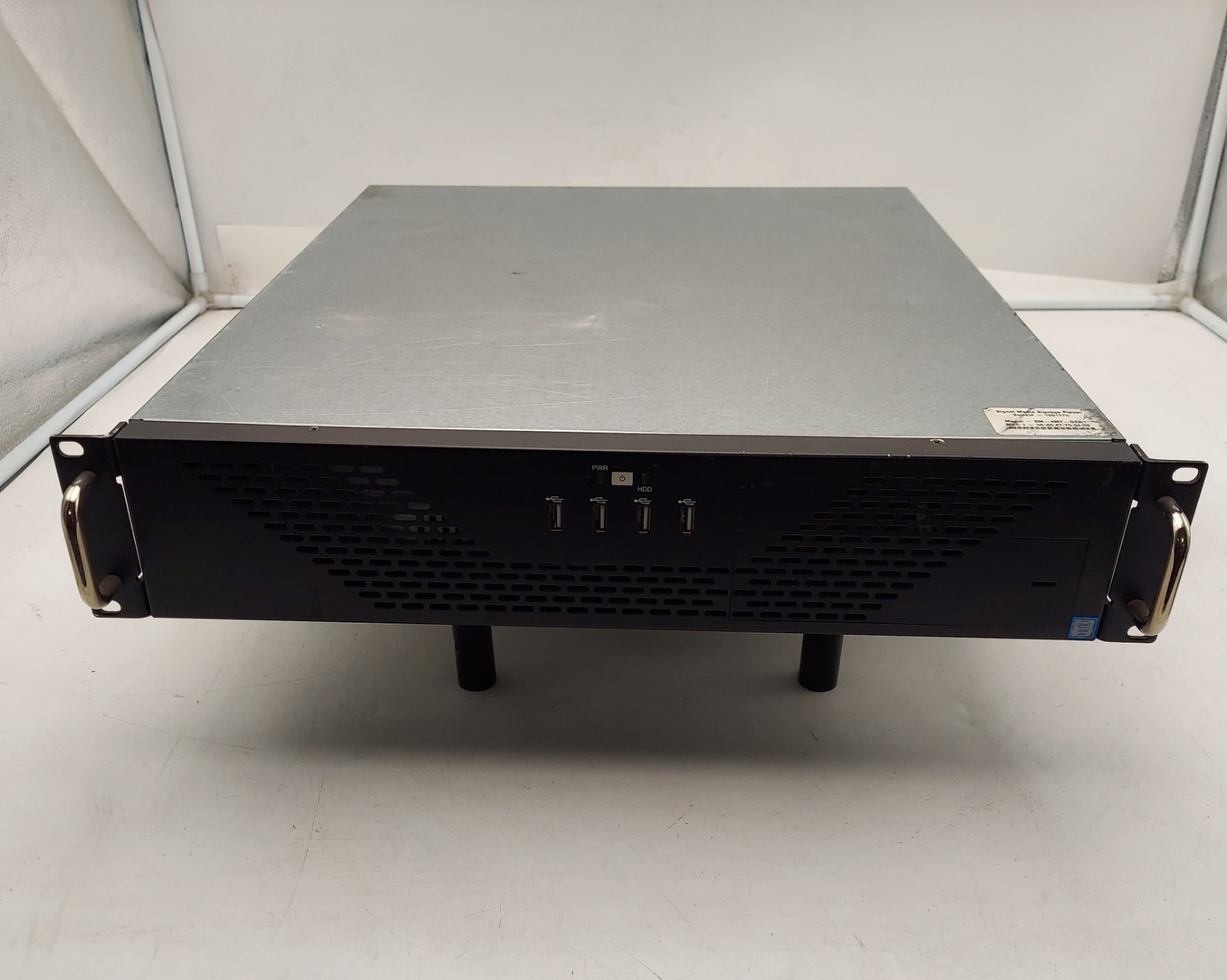 Signet Media Storage Player SM-4MT-GEN1 ASUS P10S WS Xeon E3-1240 v5 16GB 2x SSD