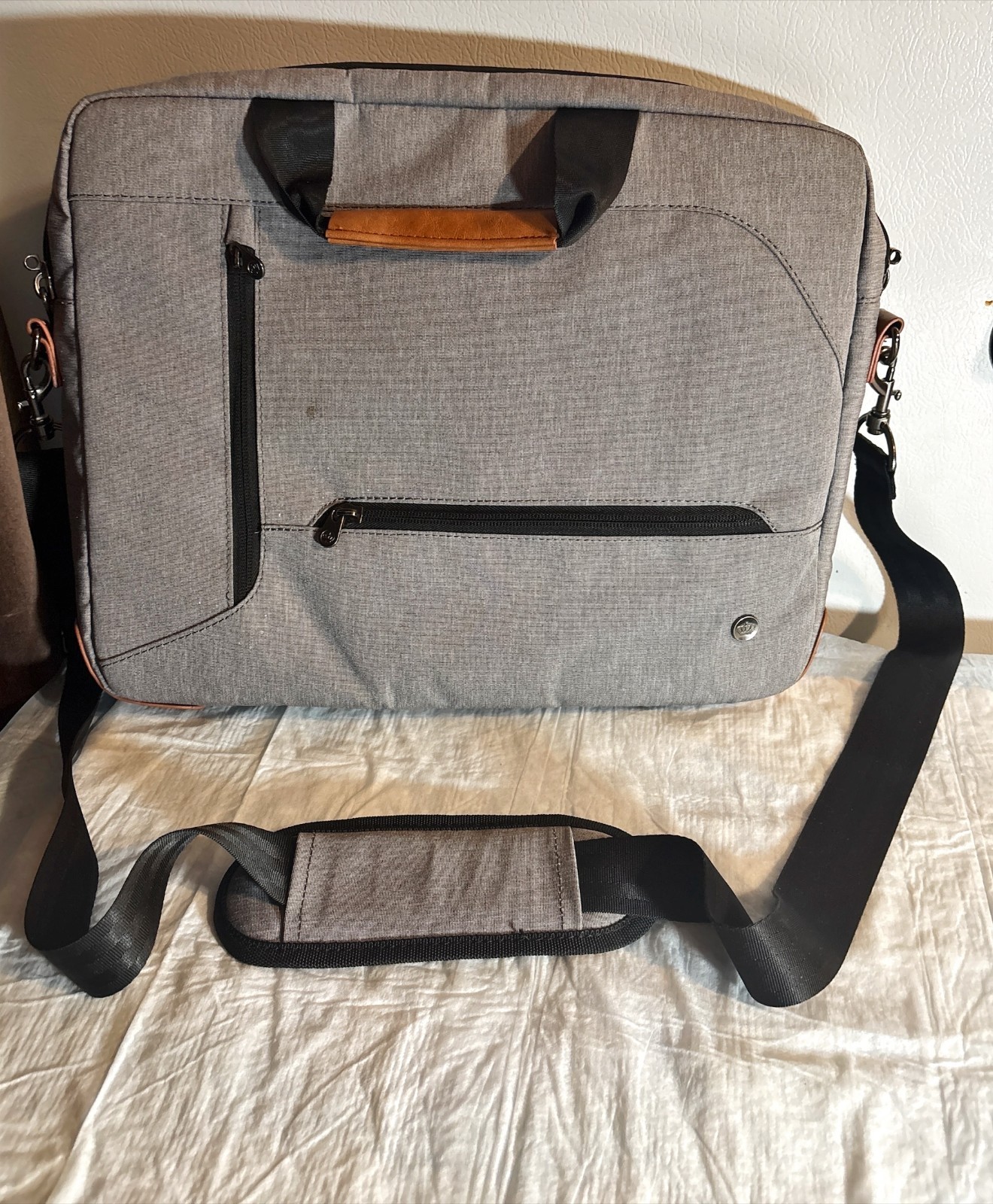 PKG Canada Laptop Messenger Bag Light Gray Canvas Digital Carry Sleeve Bag
