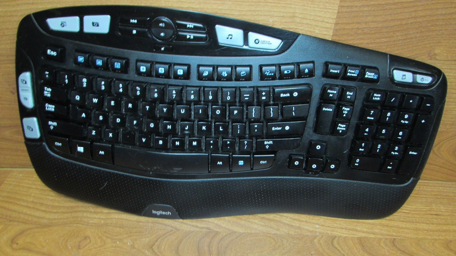 Logitech K350 Wireless Comfort Wave Ergonomic Keyboard NO DONGLE