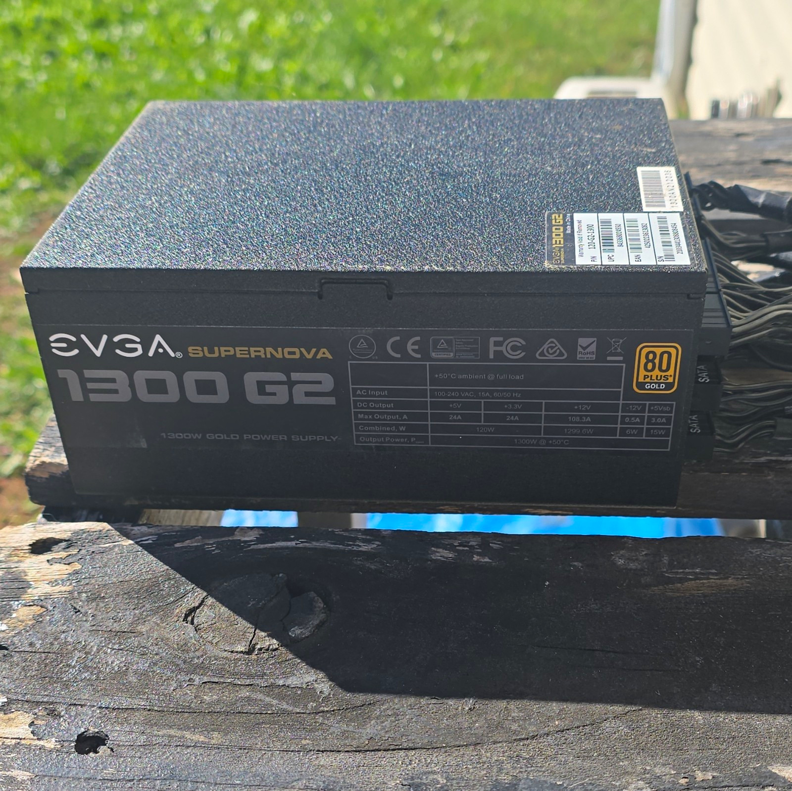 EVGA Super NOVA 1300   Missing 2 PERIF/molex cables