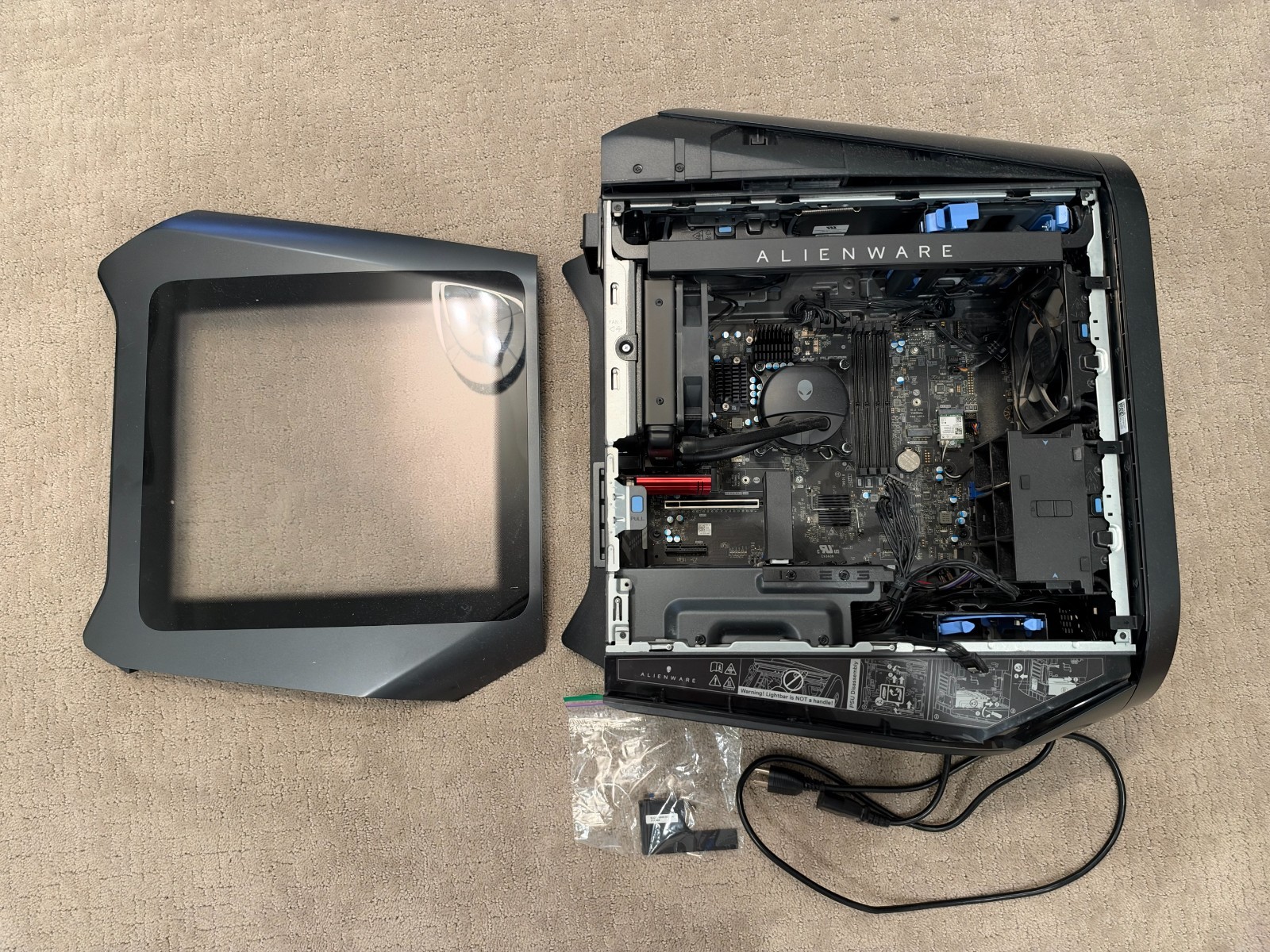 Alienware Aurora R13 i9-12900KF Z690 750W Platinum Liquid Cooled No GPU RAM SSD
