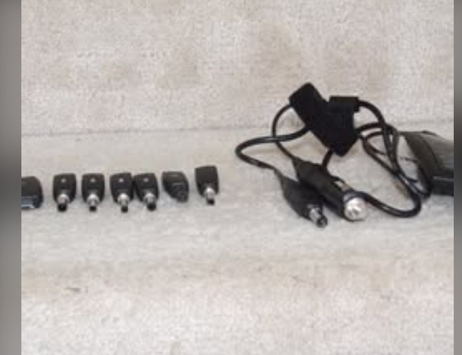 Kensington Universal 70w AC/DC Power Adapter Charger for Laptop