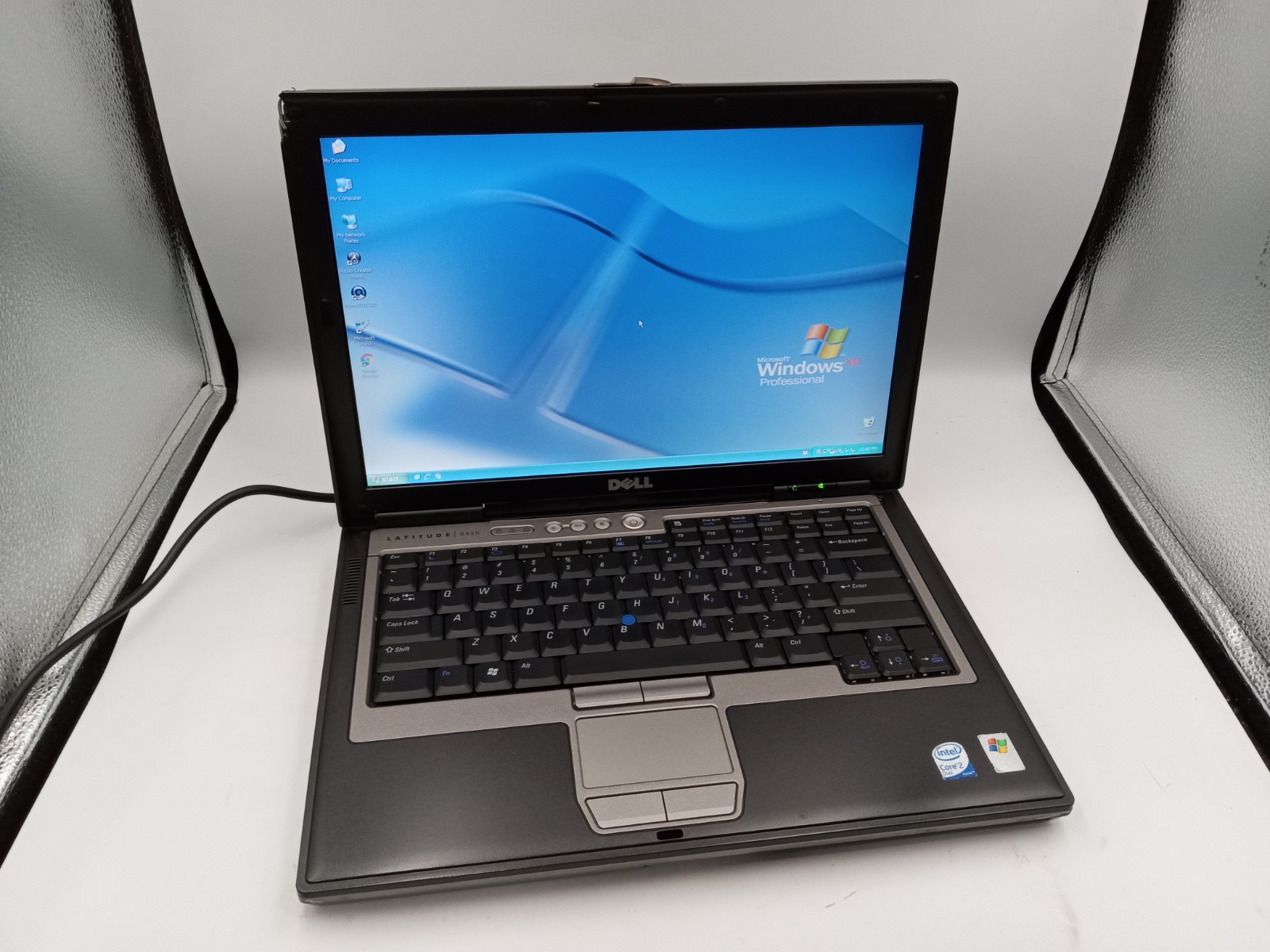 Dell Latitude D620 14" Laptop C2D 2GB RAM 500GB Windows XP -READ -NO BATTERY -RR