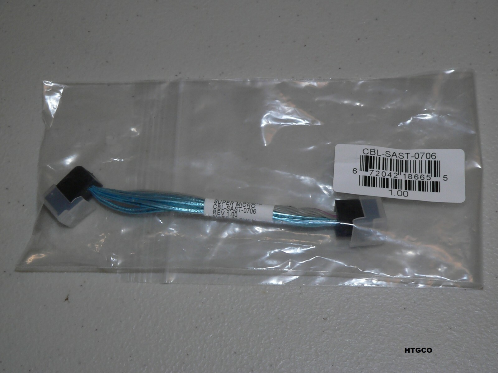 Supermicro CBL-SAST-0706 11cm MiniSAS HD(Reversed Right Angle)- MiniSAS HD Cable