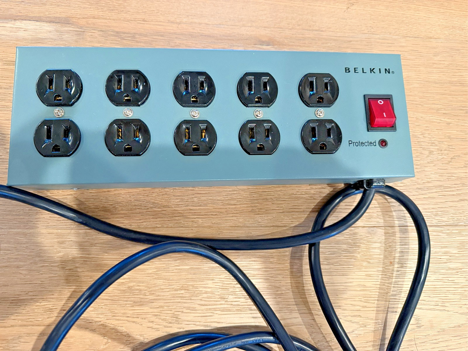 PARTS /REPAIR Belkin 10-Outlet Surge Protector Metal Case Power Strip Heavy Duty