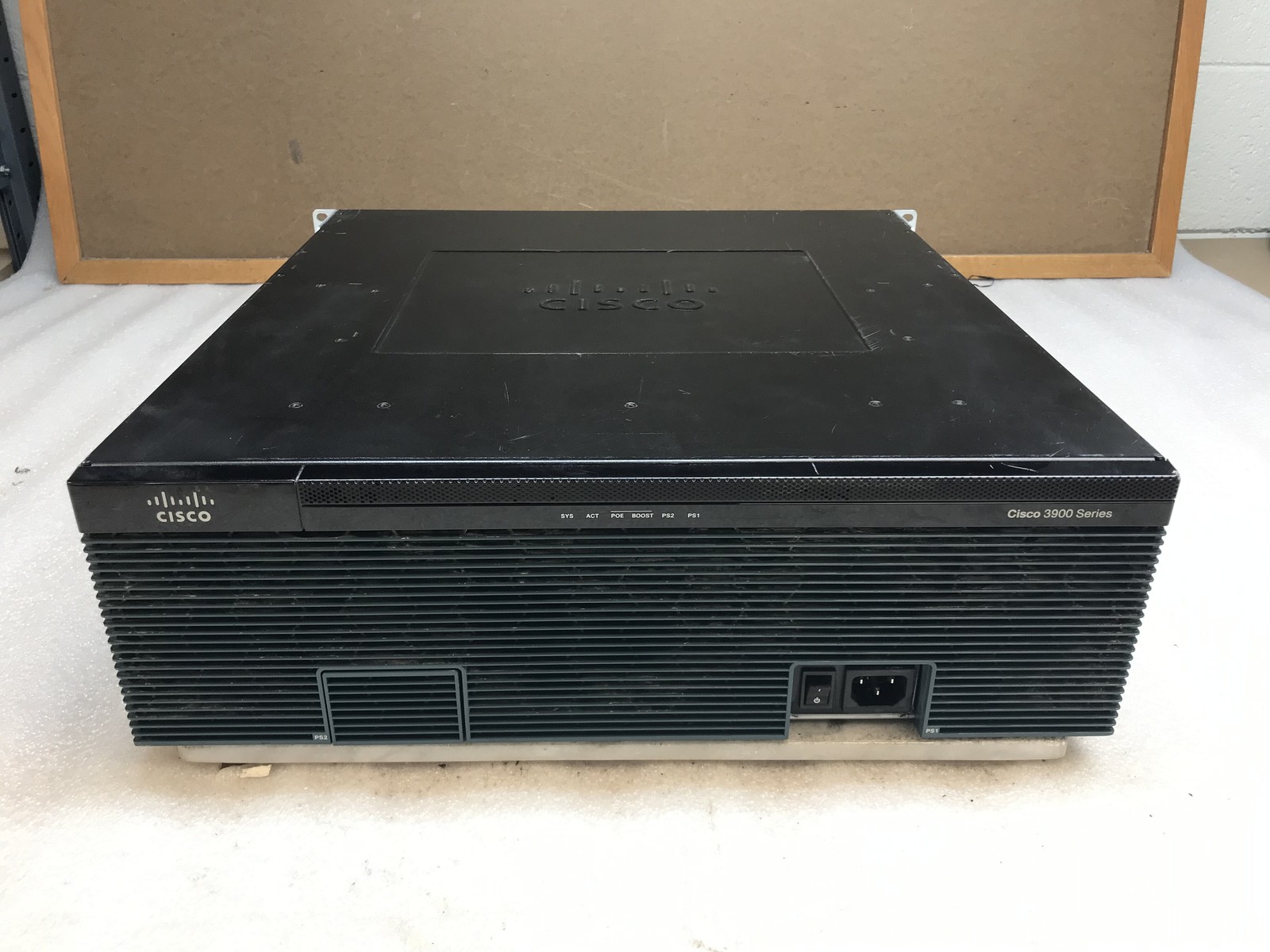 Cisco CISCO3945/K9 Integrated Service Router w/ T3/E3, EVM-HD Modules & Licenses