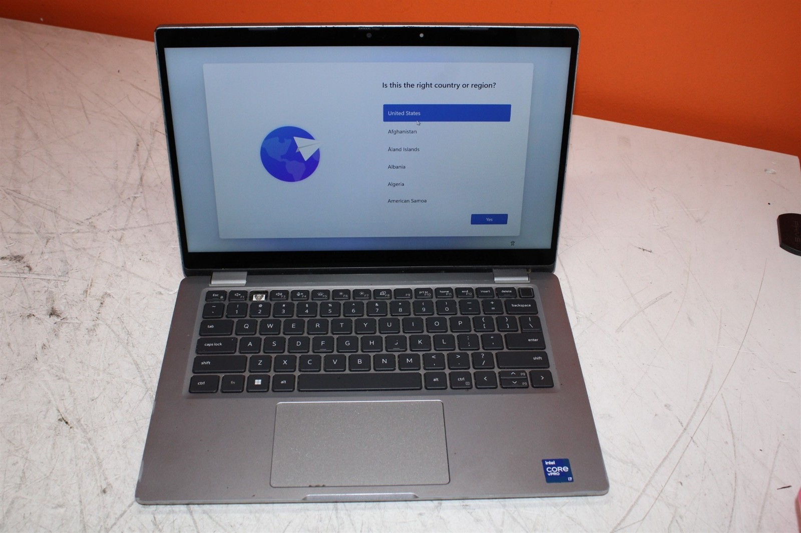 Scratched LCD Dell Latitude 5320 Touchscreen Intel i7-1185G7 3GHz 16GB 256GB 