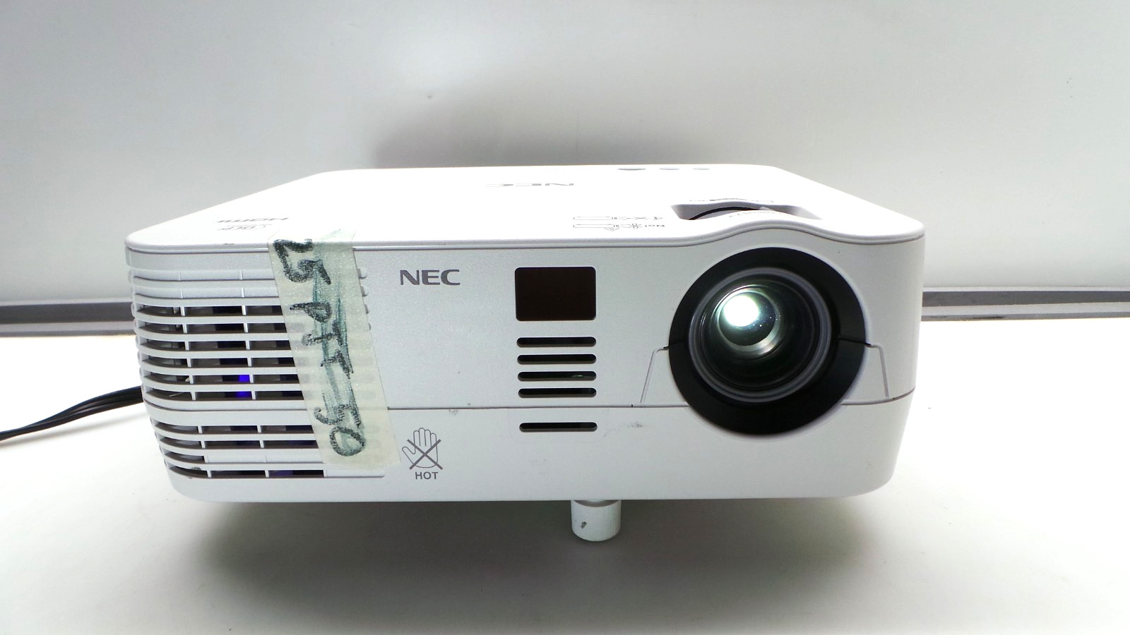Conference Room Projecter NEC NP-VE281X 3LCD 3100 Lumens - Tested - W/Power cord