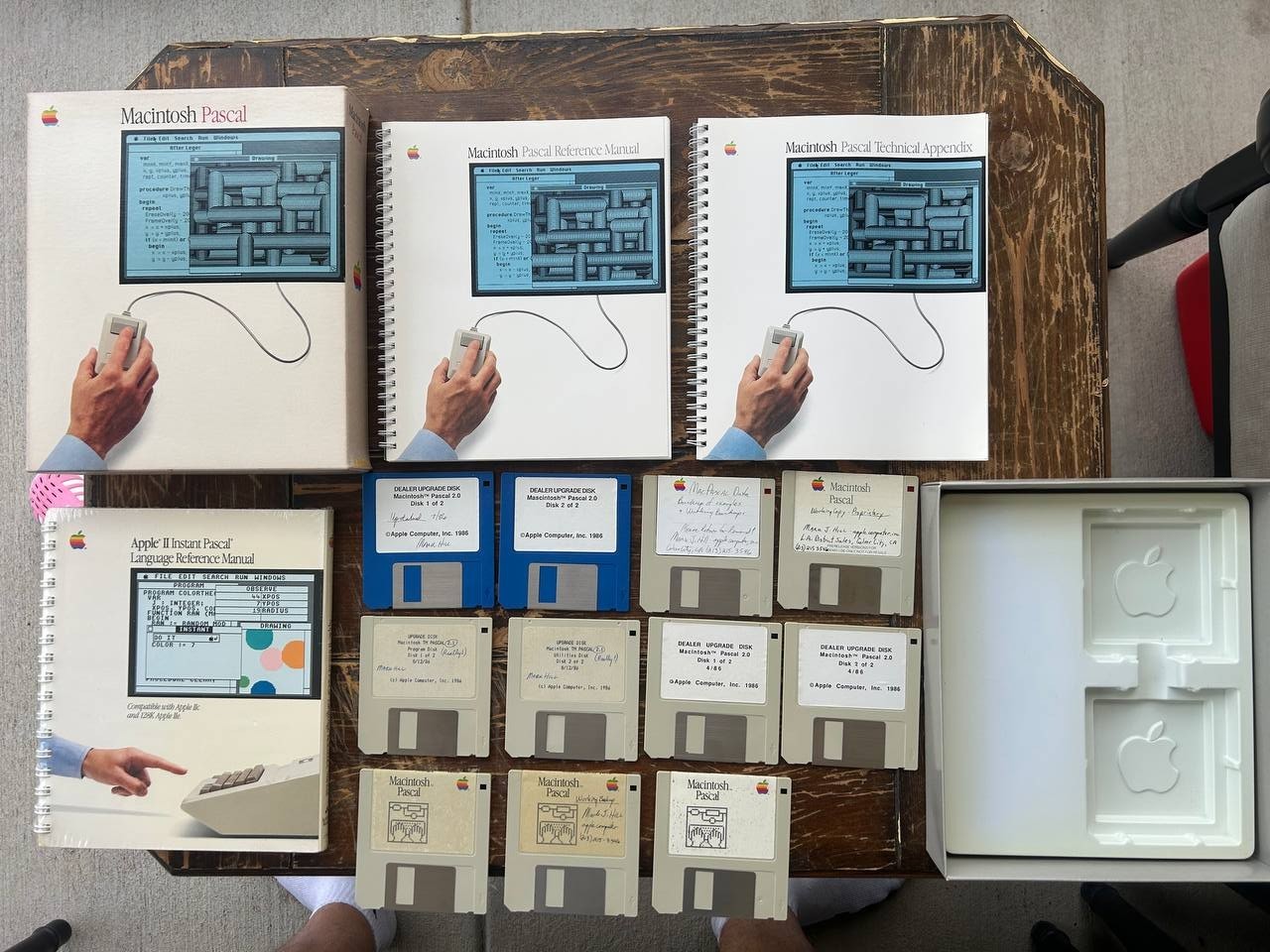 Apple Macintosh Pascal Manuals Disks Lot Dealer Upgrade Reference Vintage