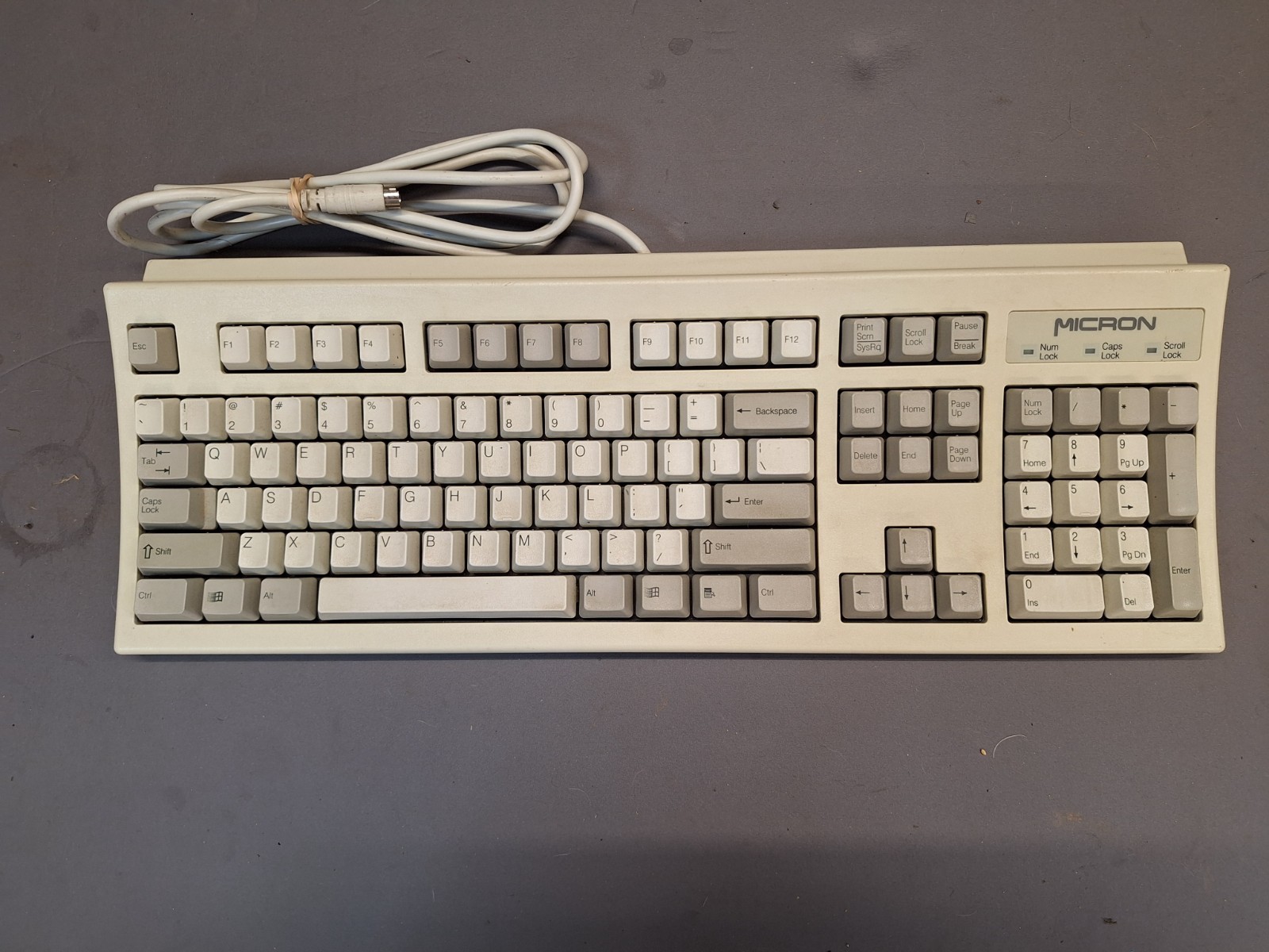 Micron RT6856TW NMB Wired PS/2 Keyboard Windows 98 Vintage Clicky
