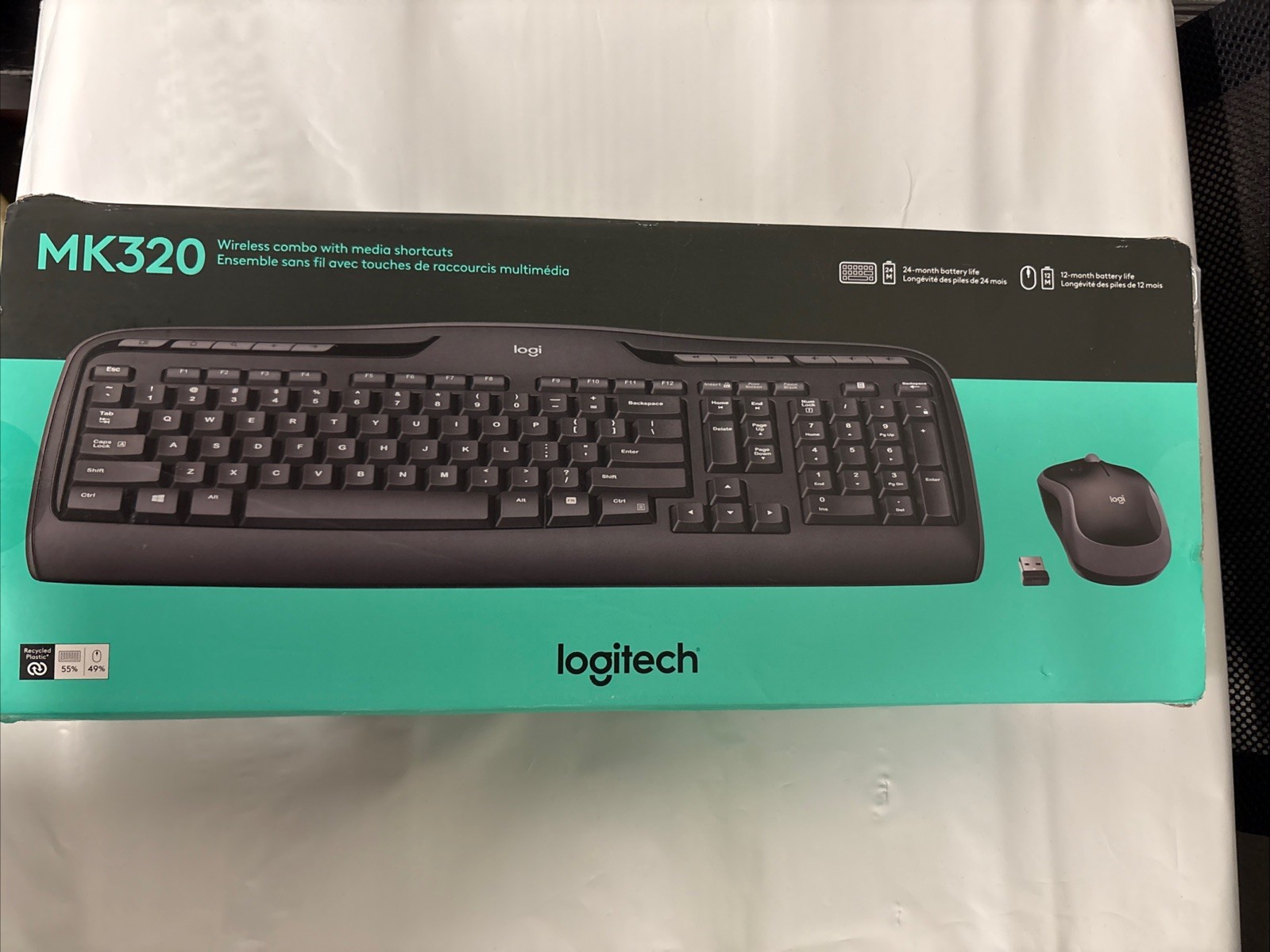 Logitech MK320 Wireless Combo Keyboard & Mouse - New